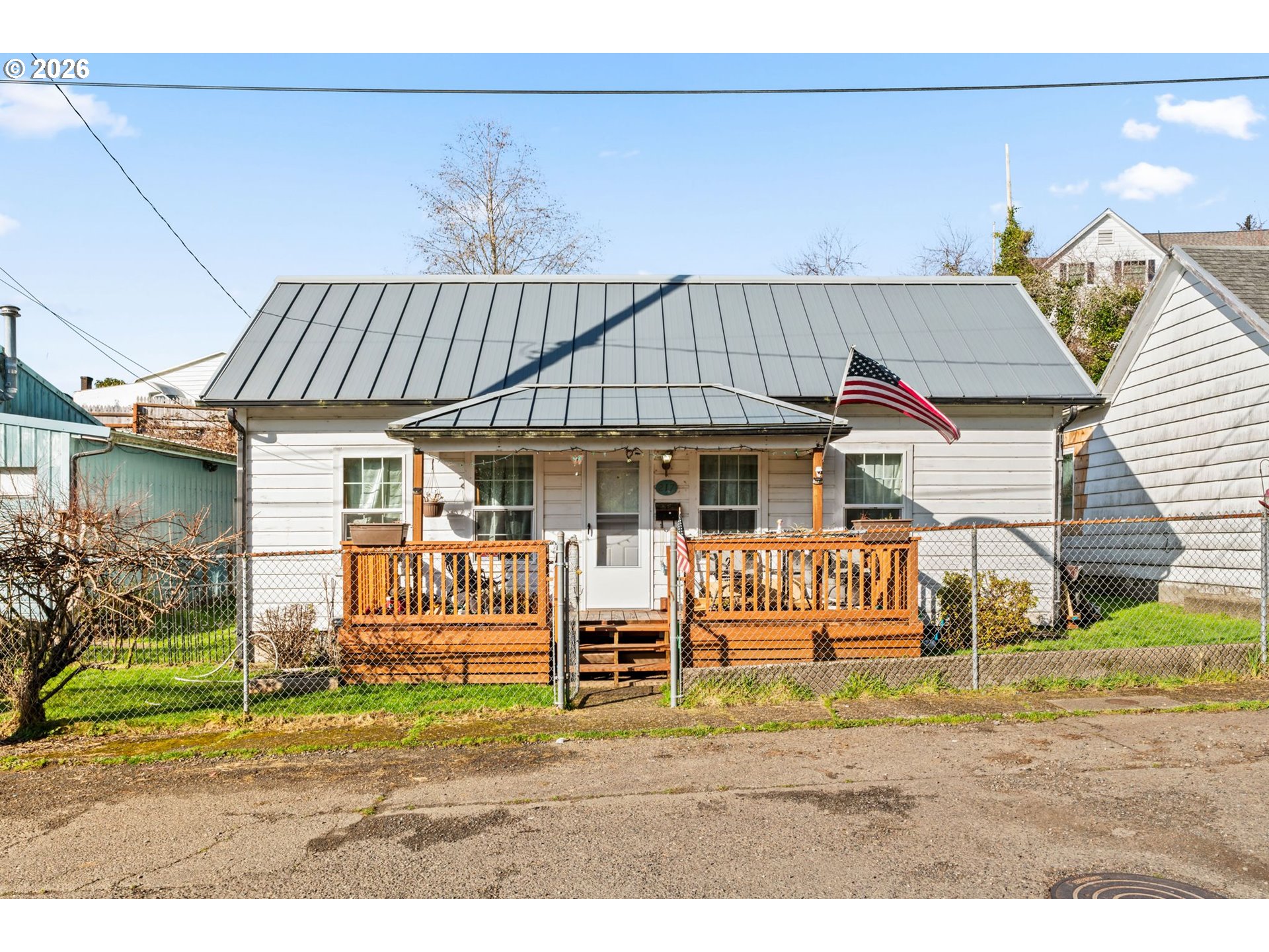 217 PITT ST, Gardiner, OR 97441