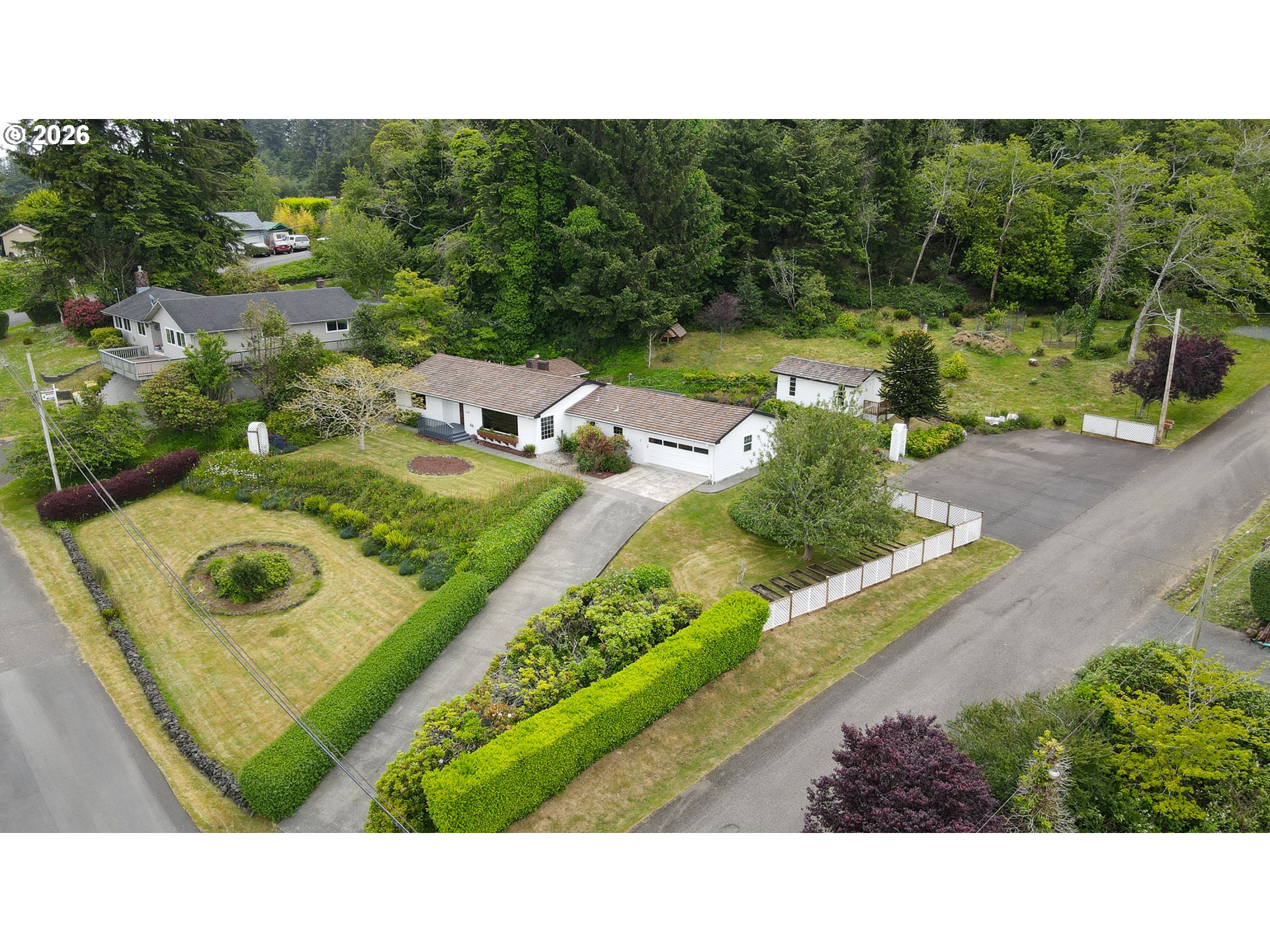 1338 D ST, CoosBay, OR 97420