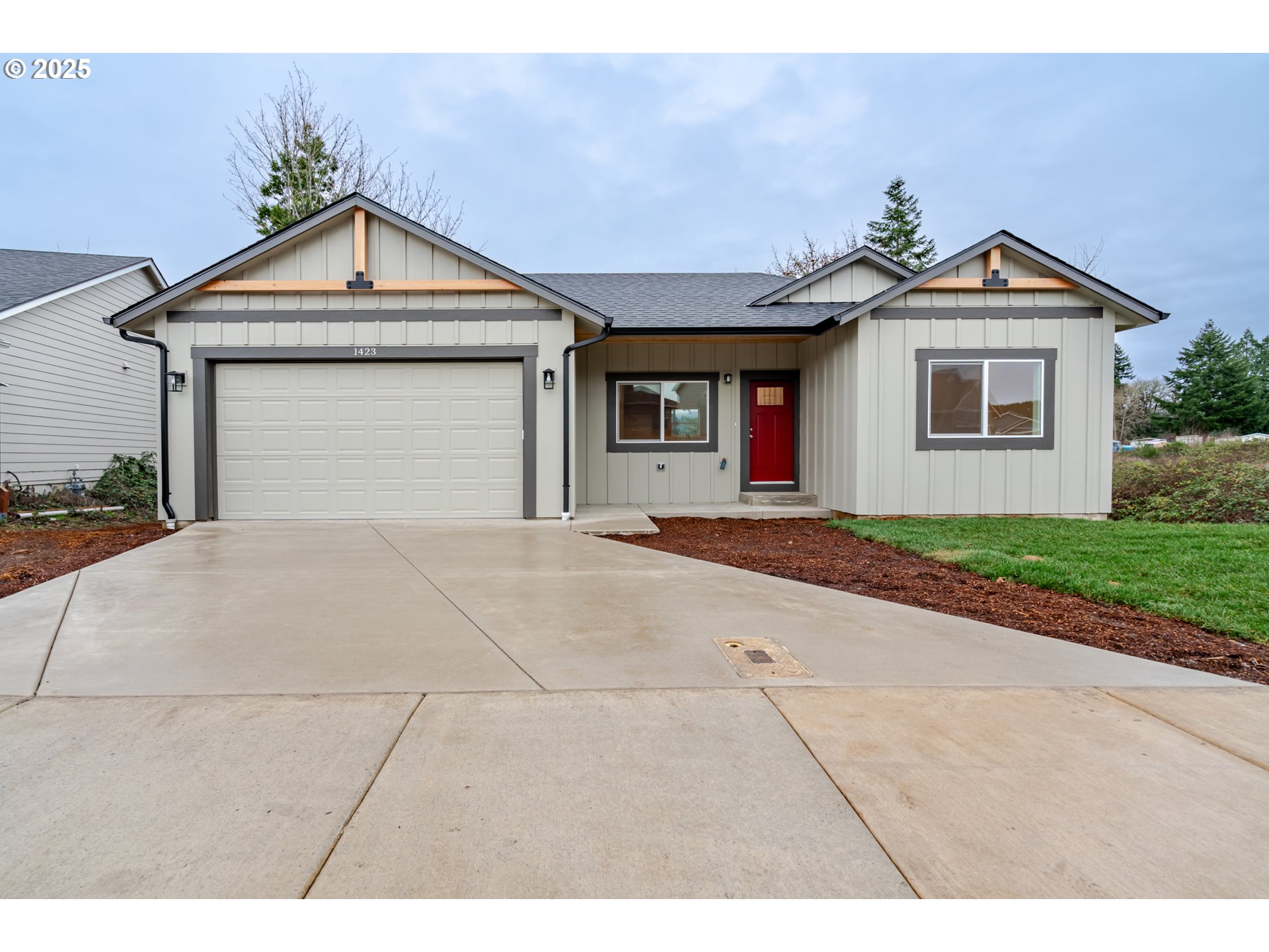 1423 45TH AVE, SweetHome, OR 97386