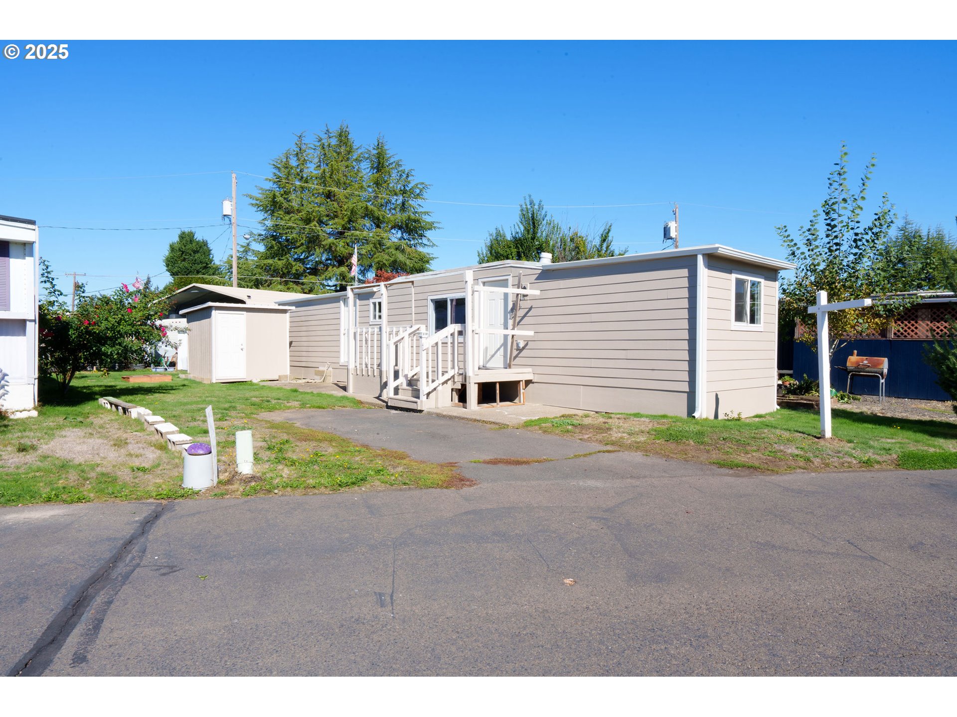 2400 STRATUS AVE, McMinnville, OR 97128