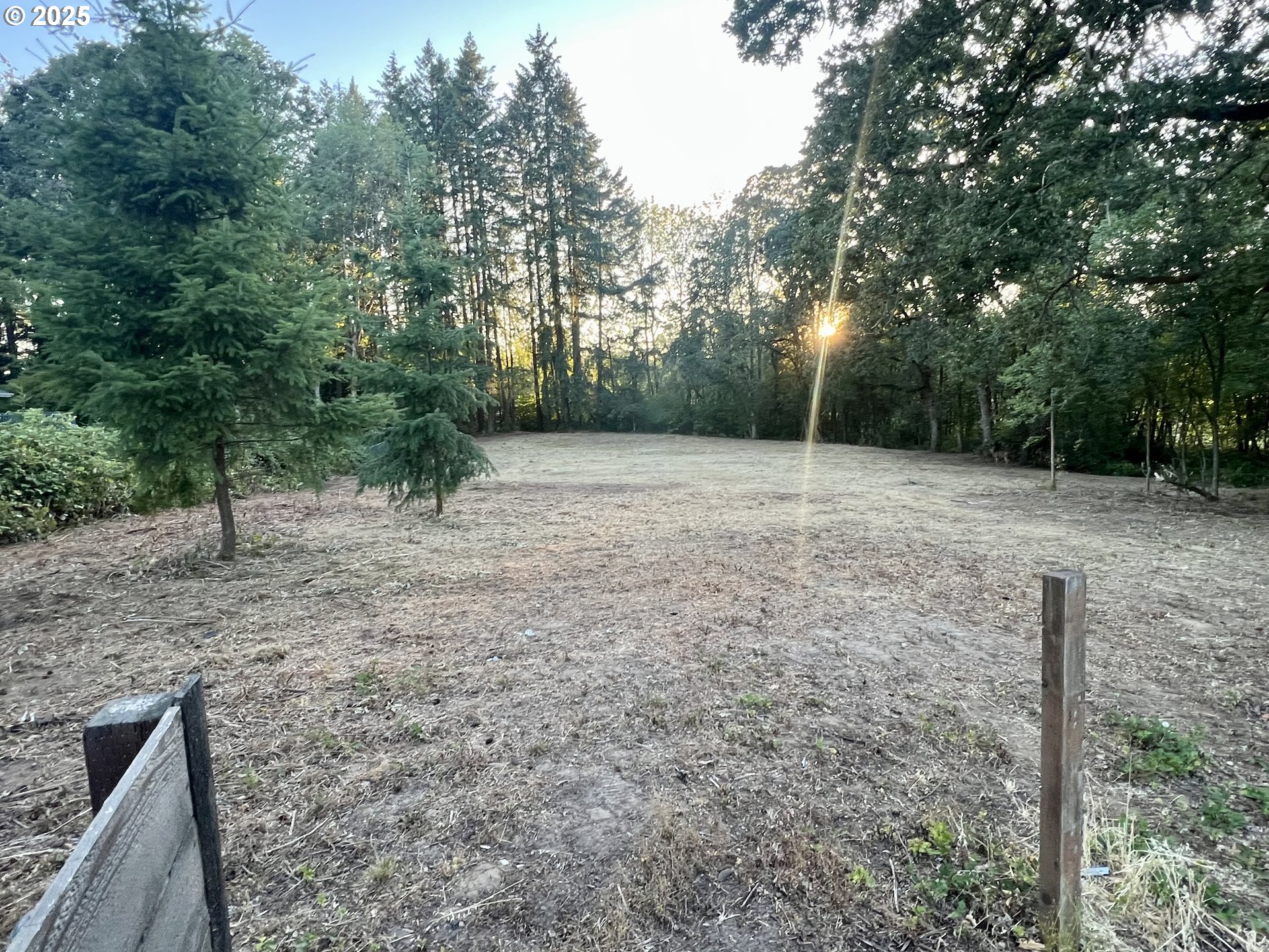2855 COLUMBIA BLVD, StHelens, OR 97051