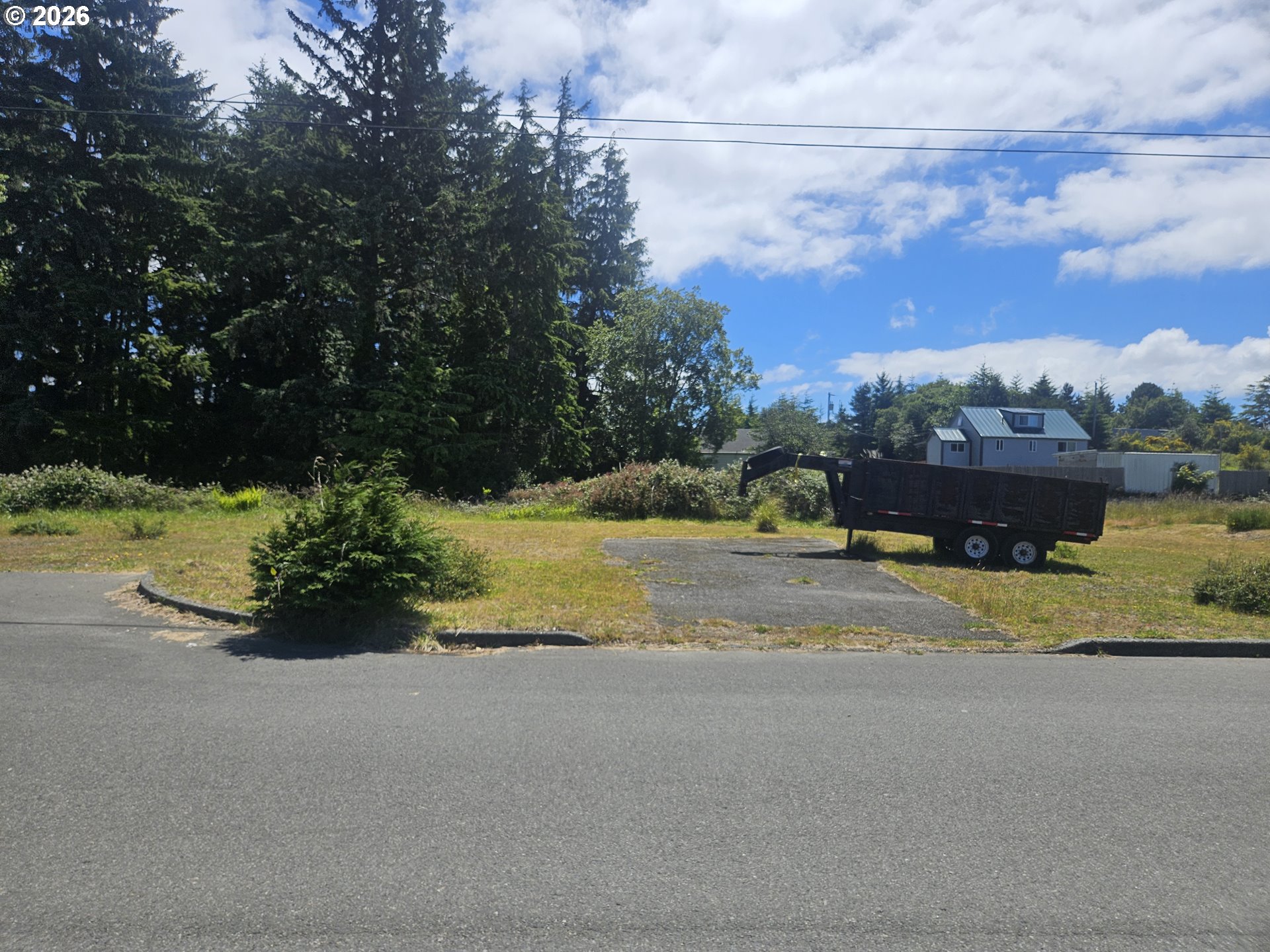 Cammann ST, CoosBay, OR 97420