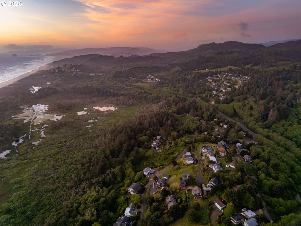 Terrace DR, Neskowin, OR 97149