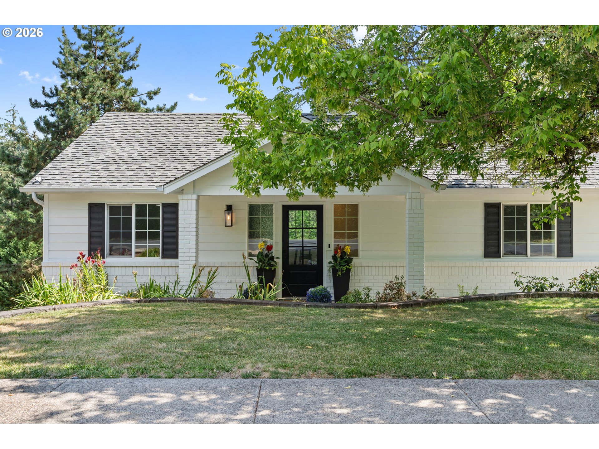 720 HOLLY AVE, CottageGrove, OR 97424