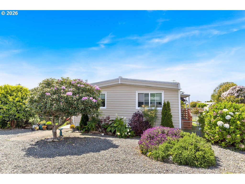 15889 SUNSET STRIP, Brookings, OR 97415