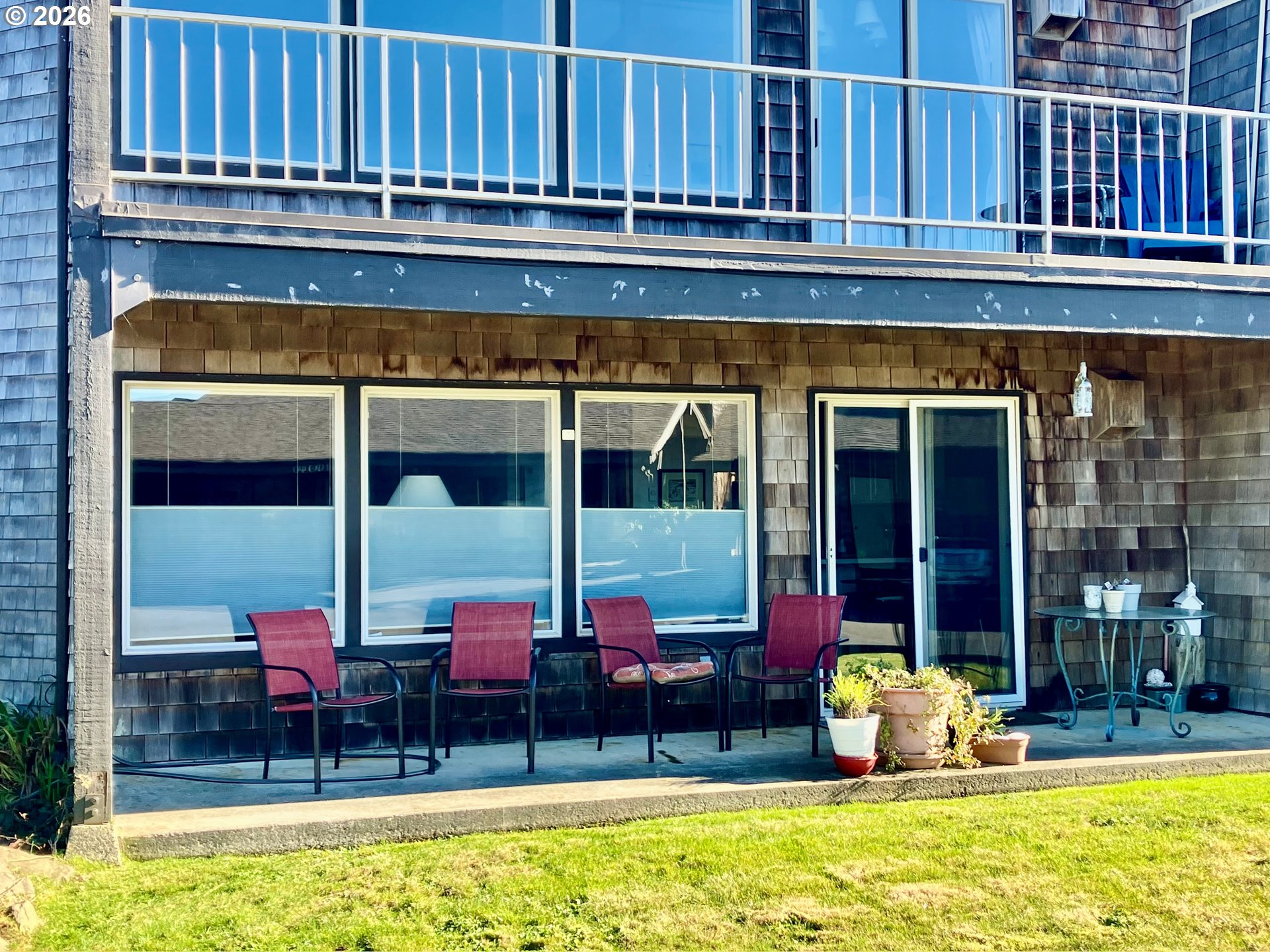 1070 BAY ST, Florence, OR 97439