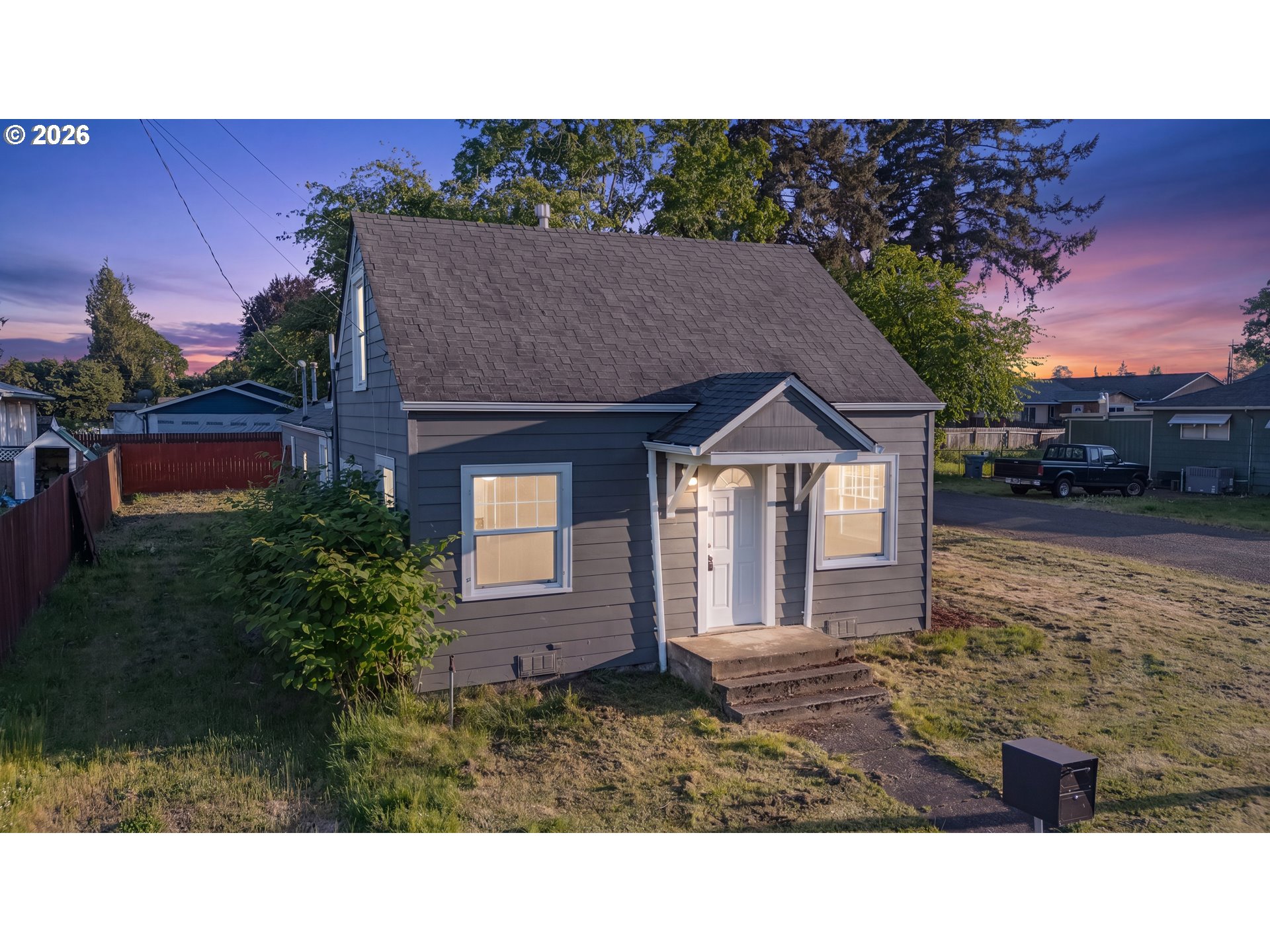 2010 1ST AVE, Albany, OR 97321