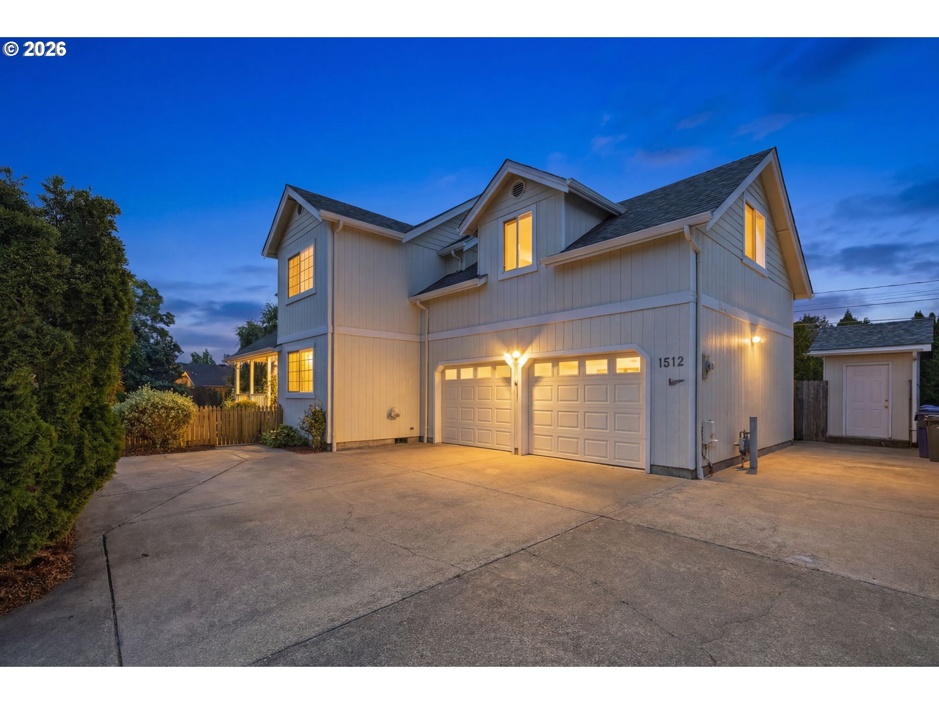 1512 T ST, Springfield, OR 97477
