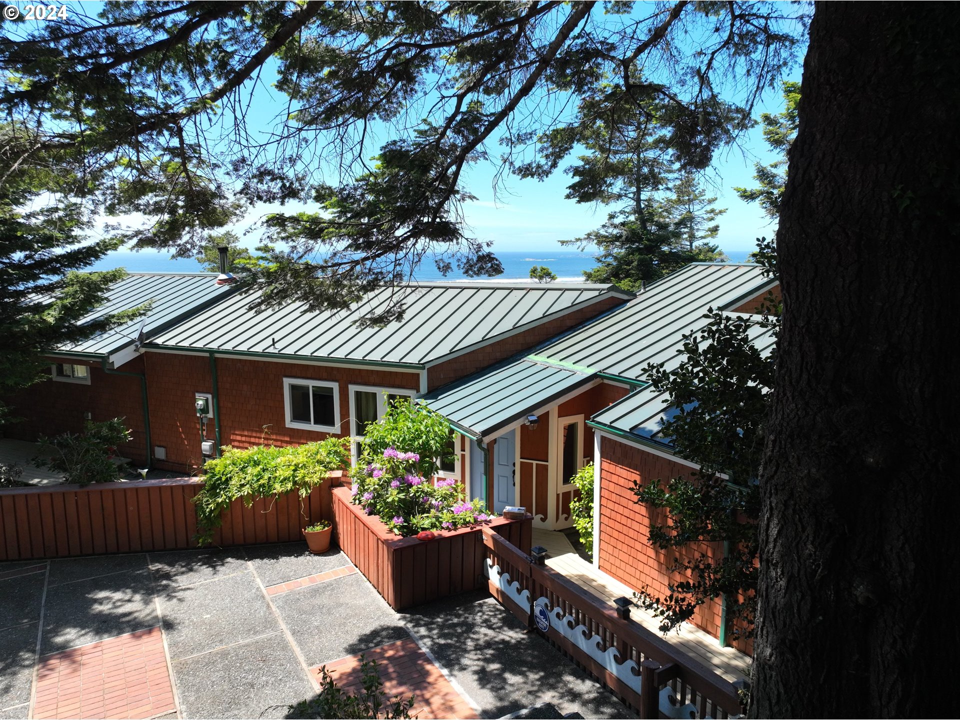 29830 HOUND DOG RD, GoldBeach, OR 97444