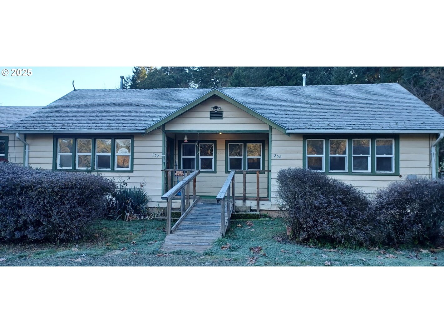 252 5TH ST, Glendale, OR 97442