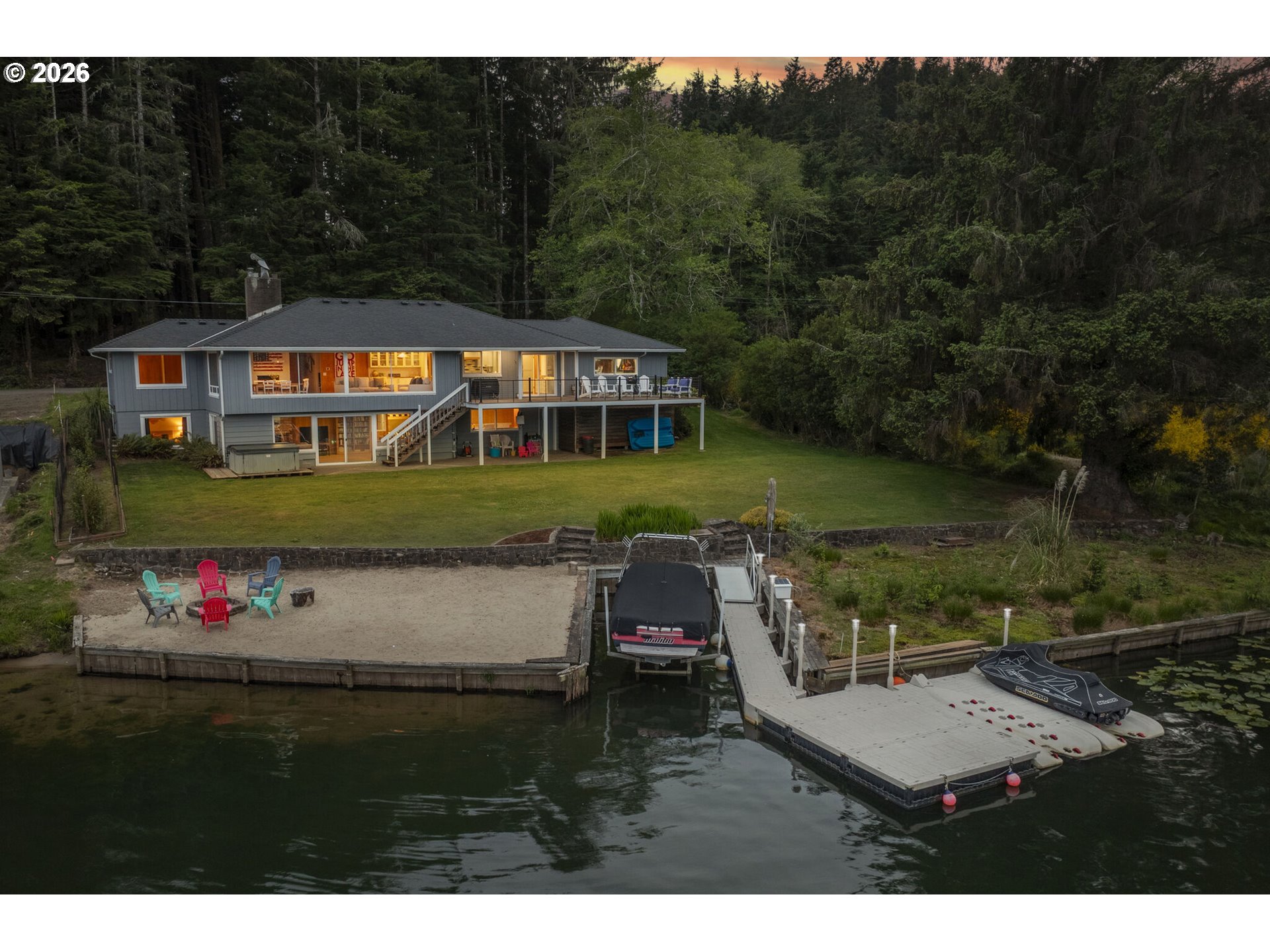 2170 LAKE DR, LincolnCity, OR 97367