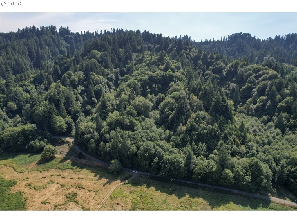 00 Stian Smith RD, CoosBay, OR 97420