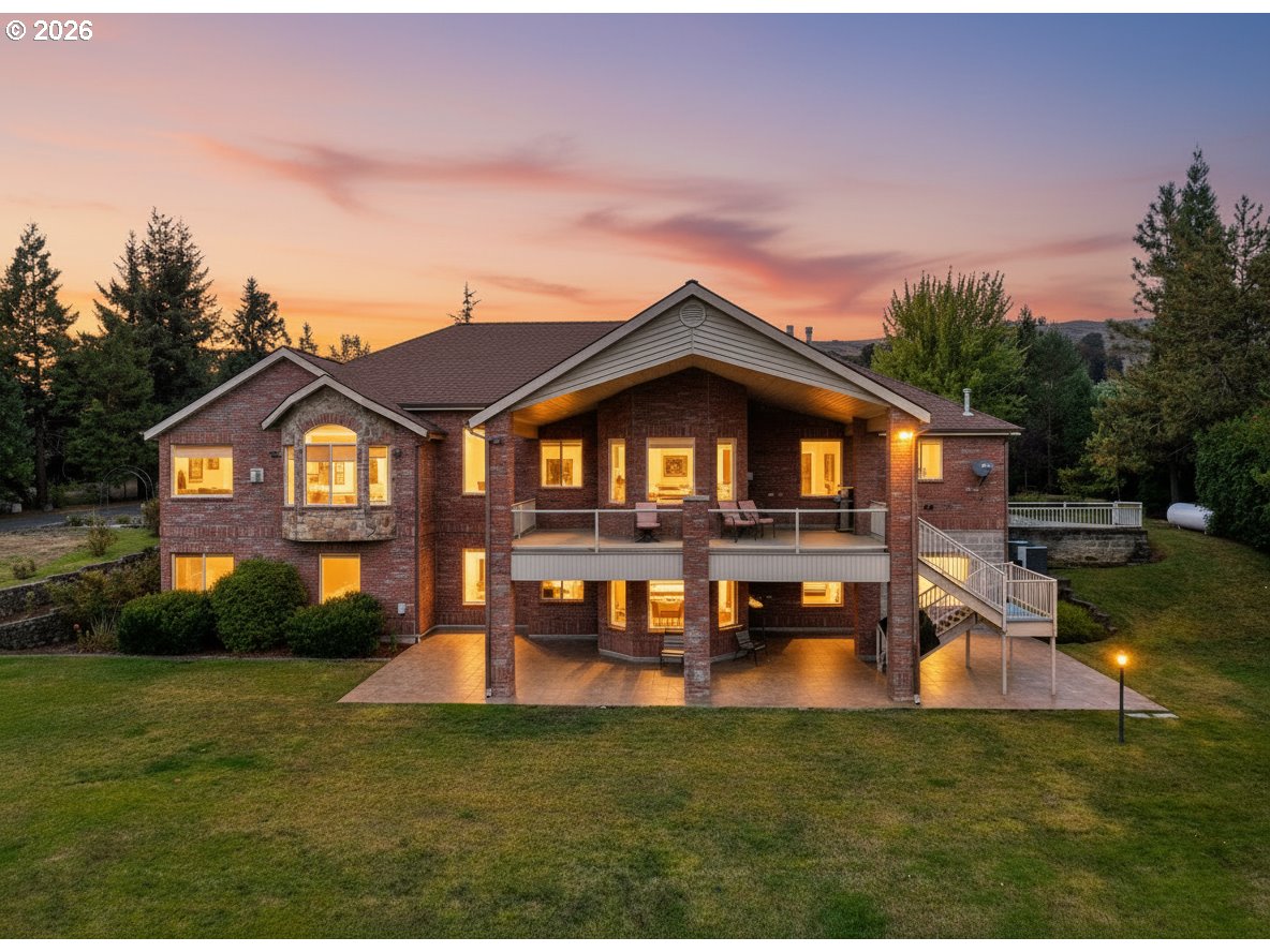 13767 BANK RD, Roseburg, OR 97470
