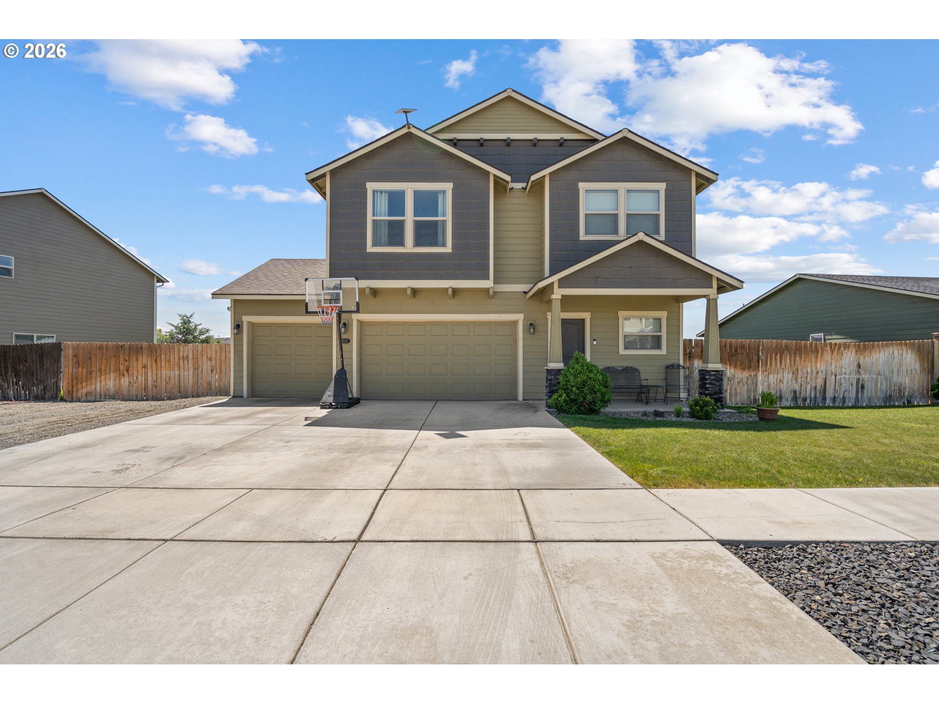 2328 EUCALYPTUS DR, Hermiston, OR 97838