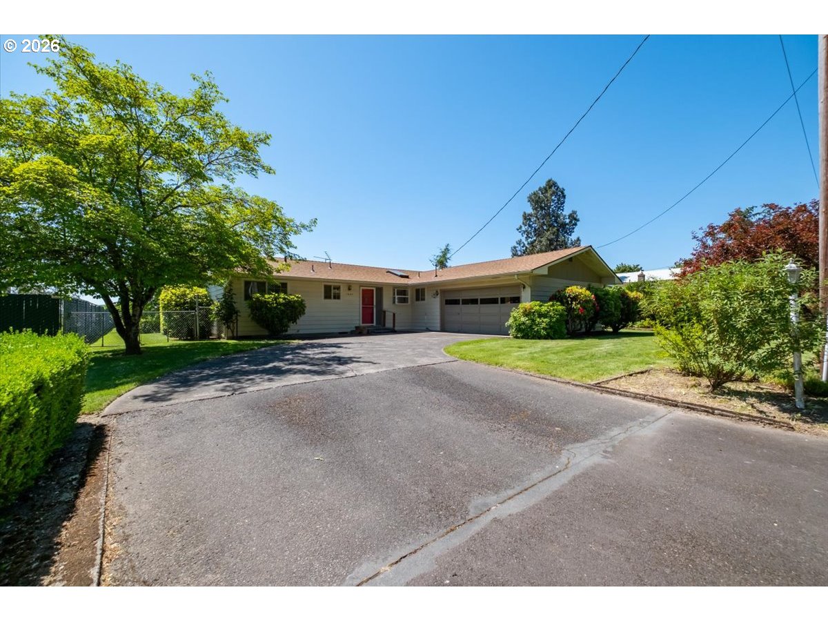 1907 MILLER AVE, Dallas, OR 97338