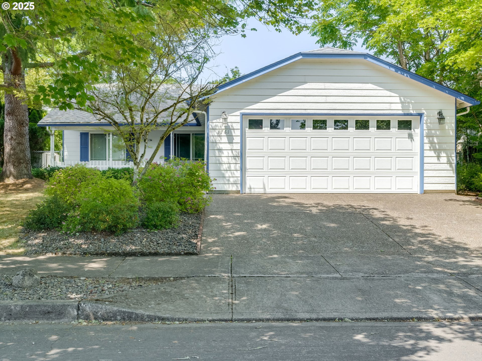 1761 SONGBIRD ST, McMinnville, OR 97128