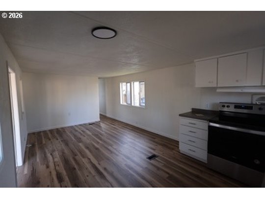 1120 Fairview DR, Springfield, OR 97477