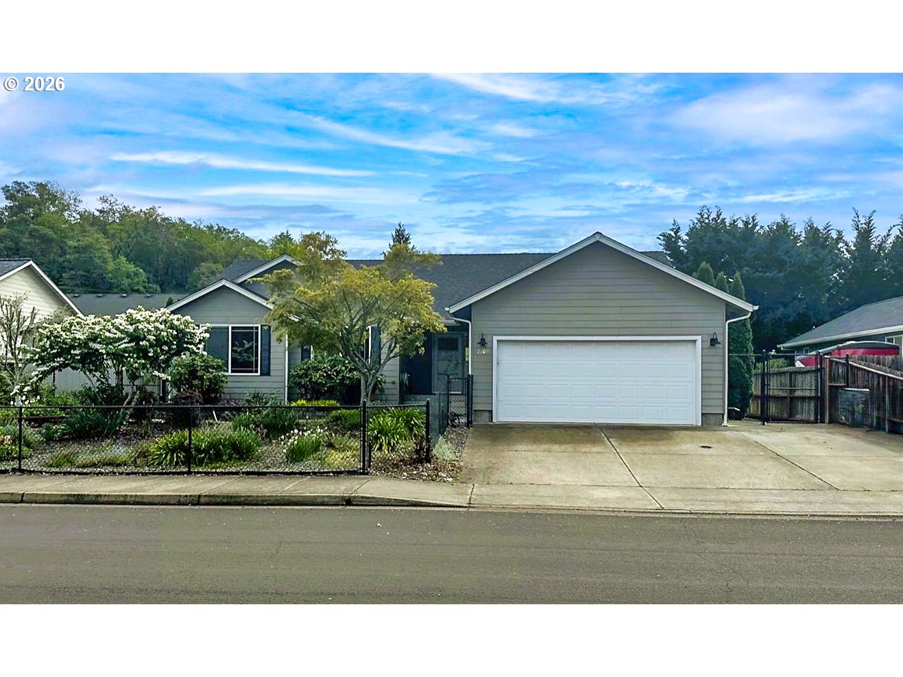 2409 CHINABERRY AVE, Roseburg, OR 97470