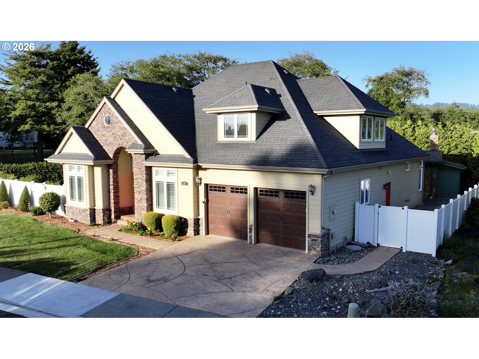 17199 PASSLEY RD, Brookings, OR 97415