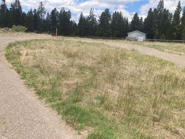 15516 DEER AVE, LaPine, OR 97739
