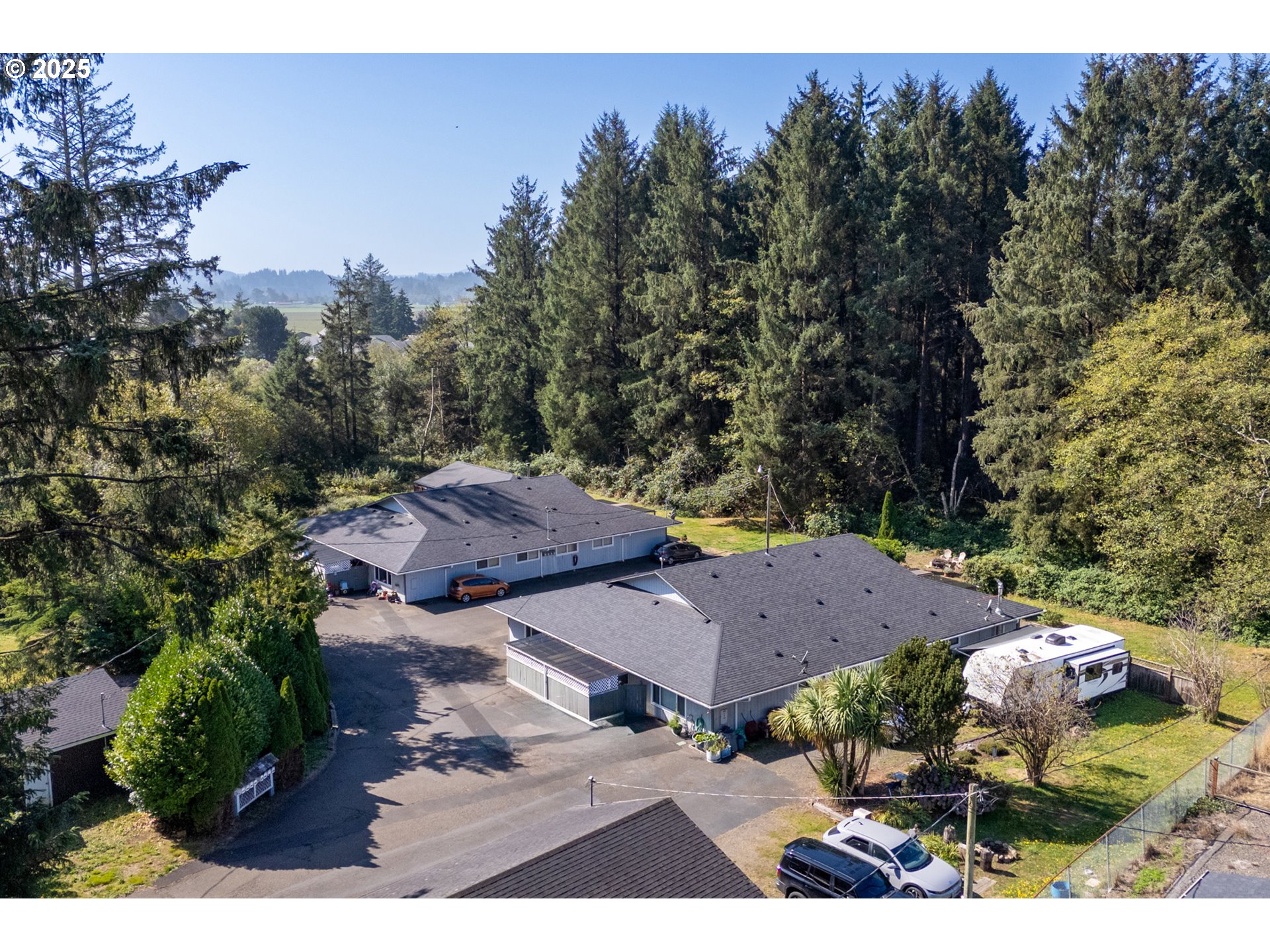 1110/1120 MEADOW AVE, Tillamook, OR 97141