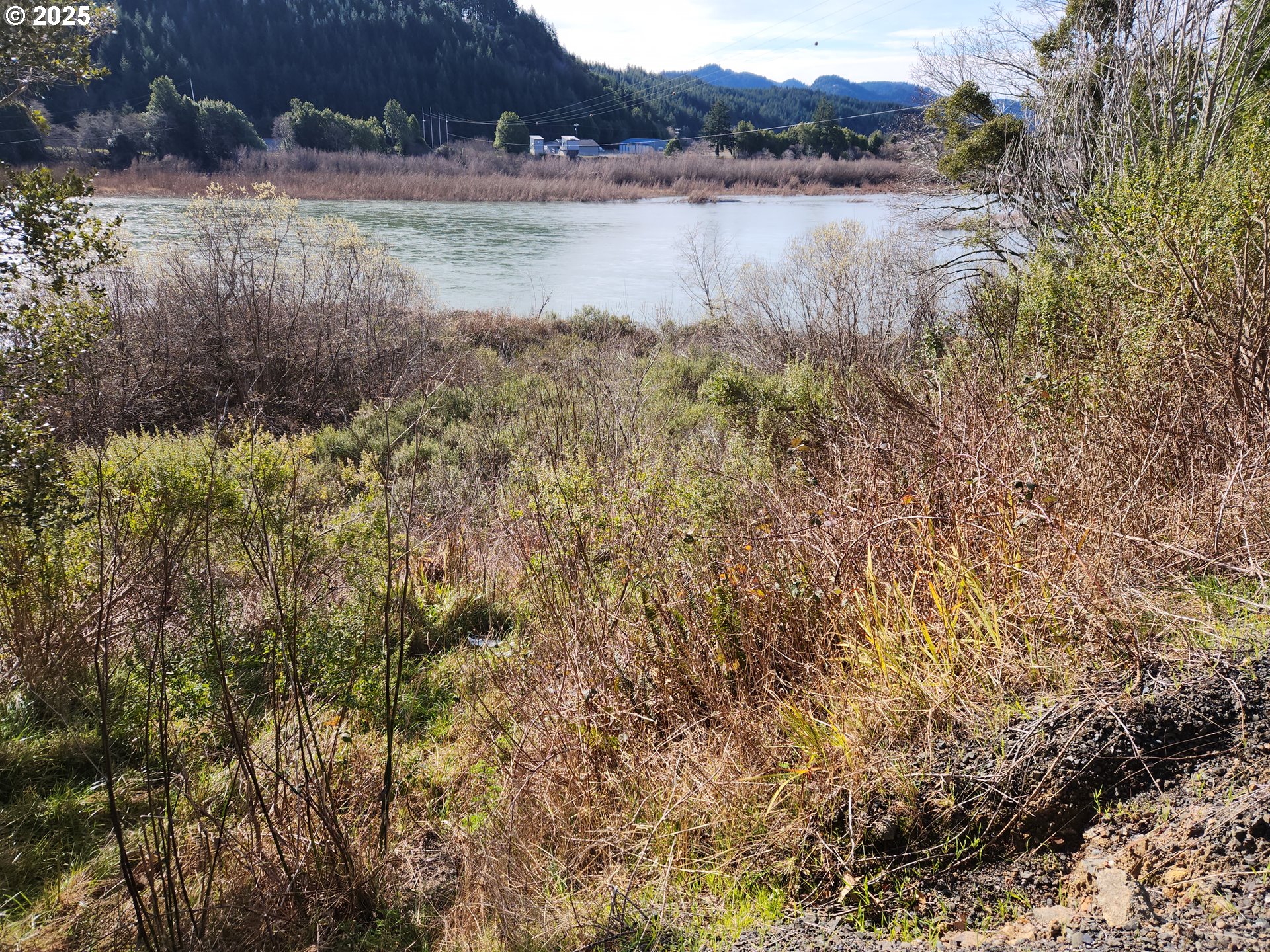 Bank Rogue River, GoldBeach, OR 97444