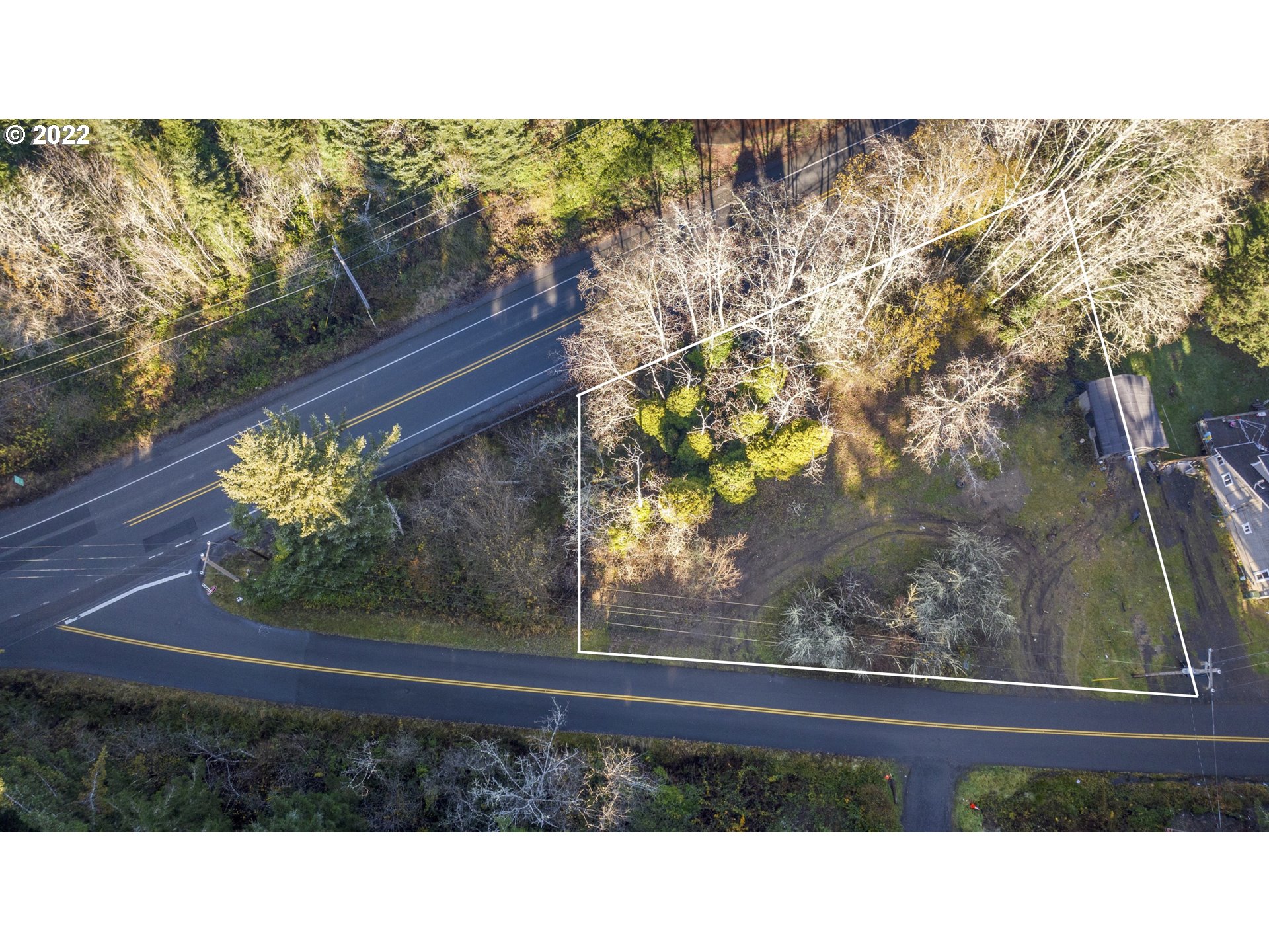 90221 WALKER LN, CoosBay, OR 97420