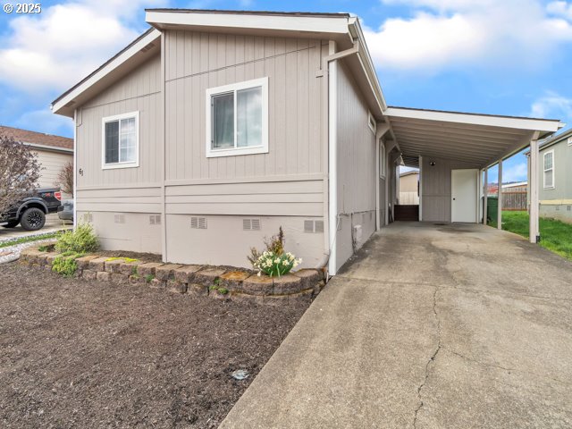 1000 MCKERN CT, Newberg, OR 97132