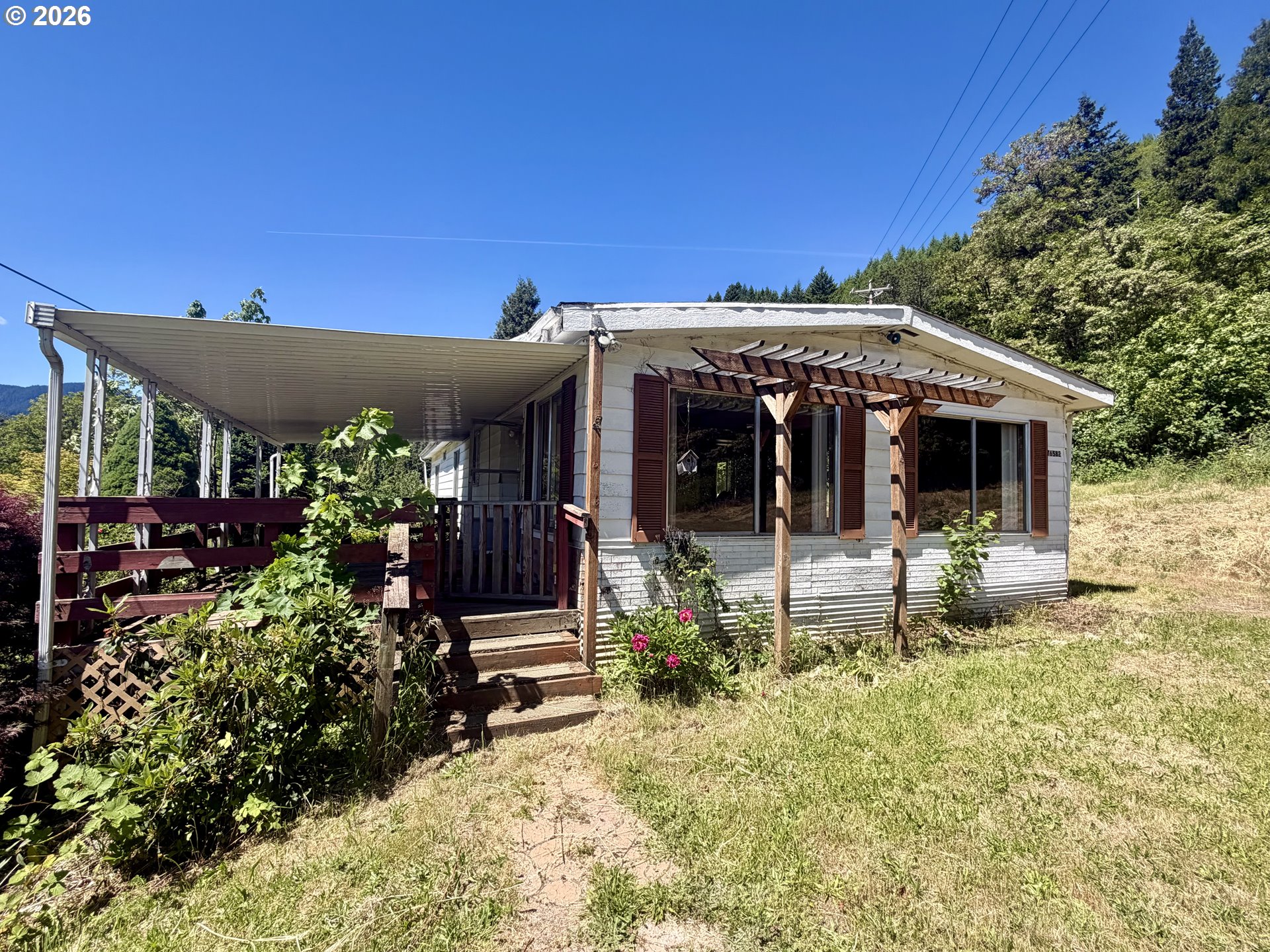 76582 DAVIS RD, Oakridge, OR 97463