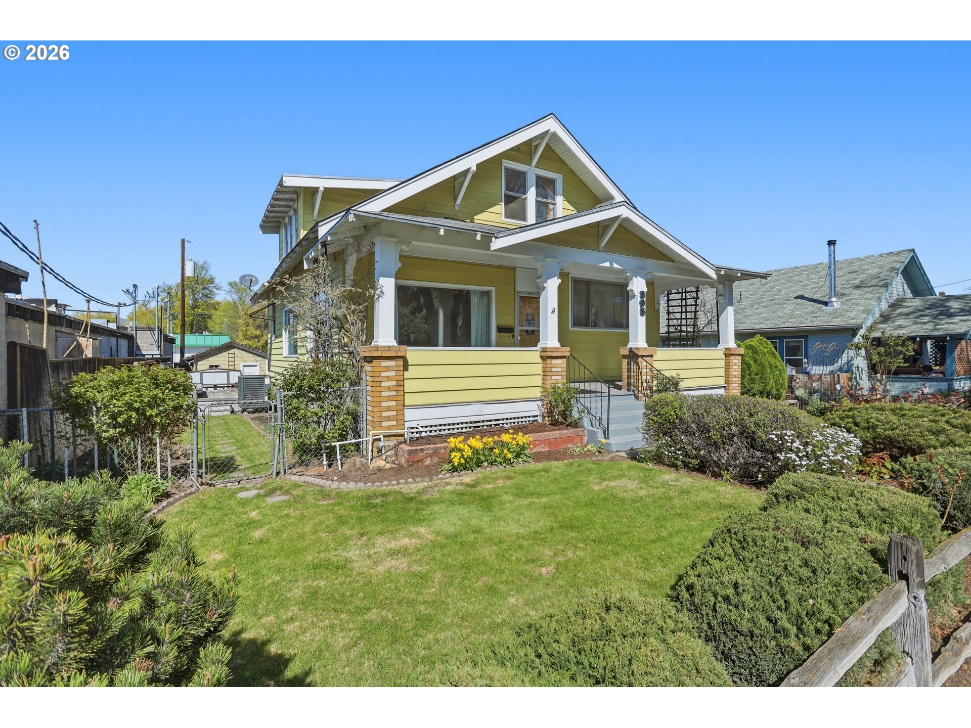 805 12TH ST, TheDalles, OR 97058