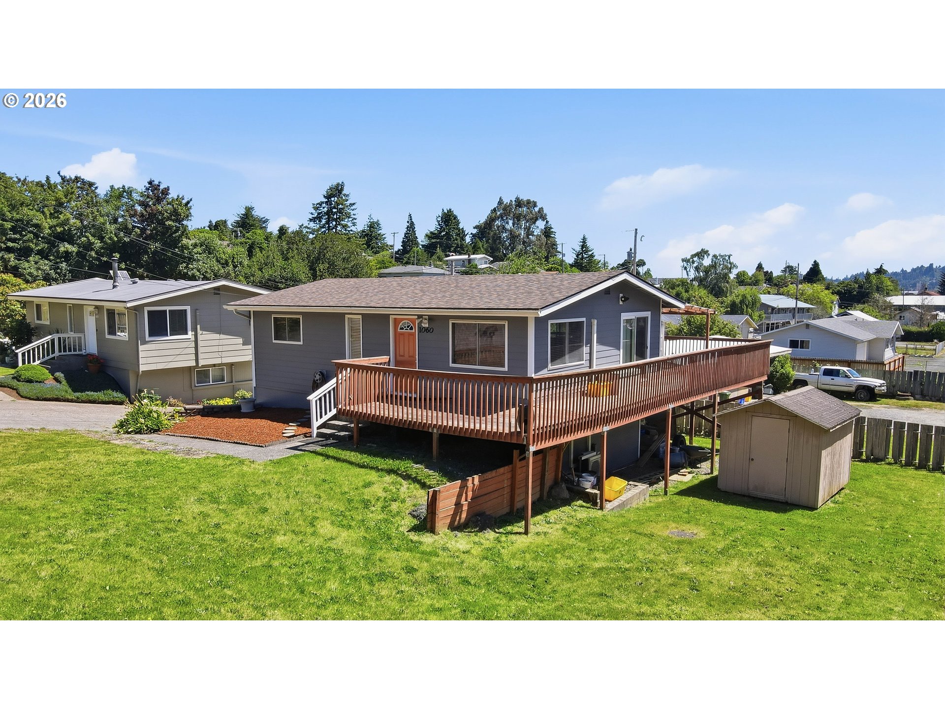 1060 10TH ST, CoosBay, OR 97420
