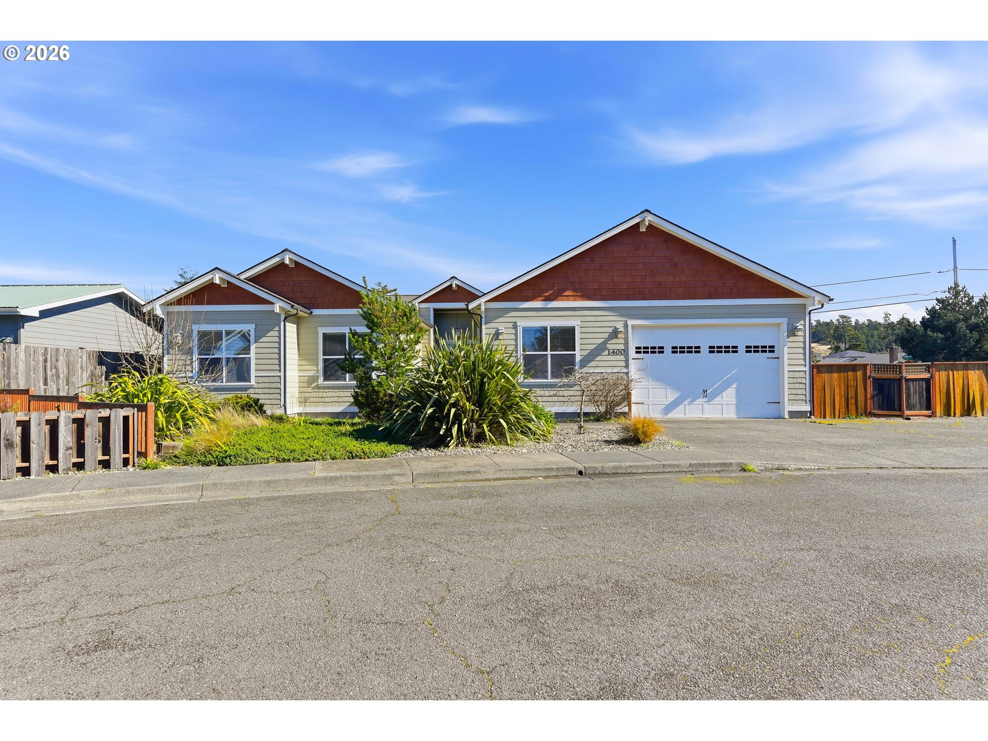 1400 HOLLOWAY MEWS, CoosBay, OR 97420
