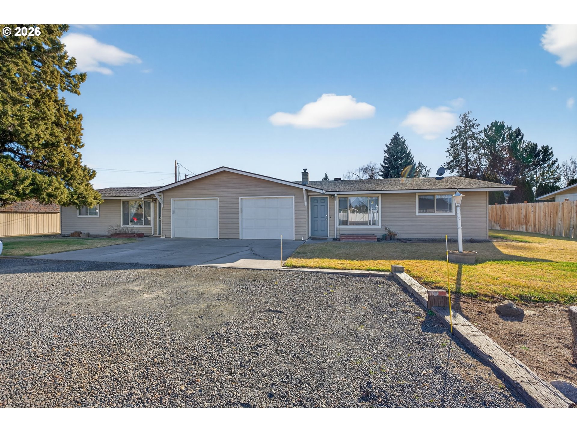 2412 WICKIUP AVE, Redmond, OR 97756