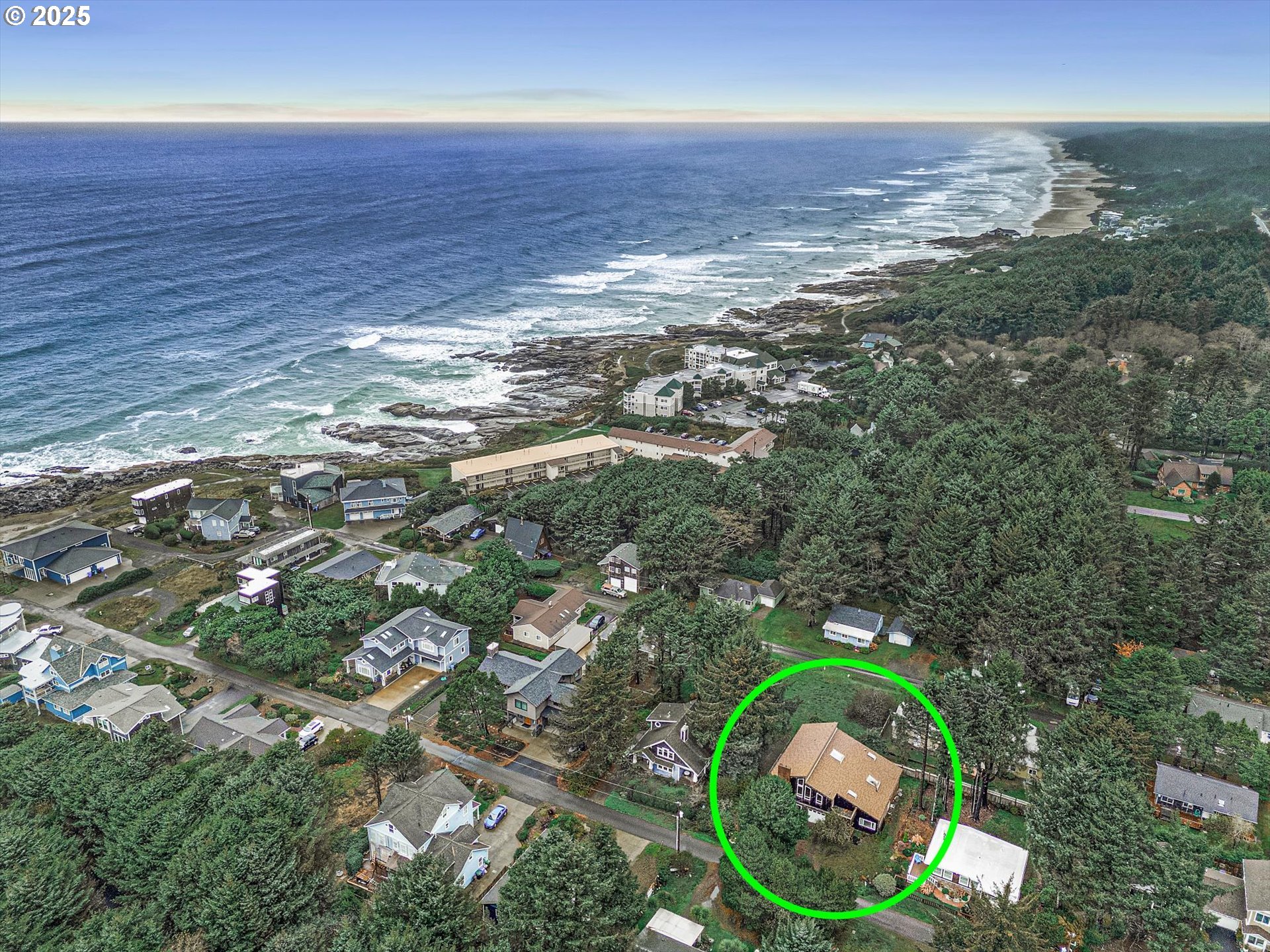 327 LEMWICK LN, Yachats, OR 97498