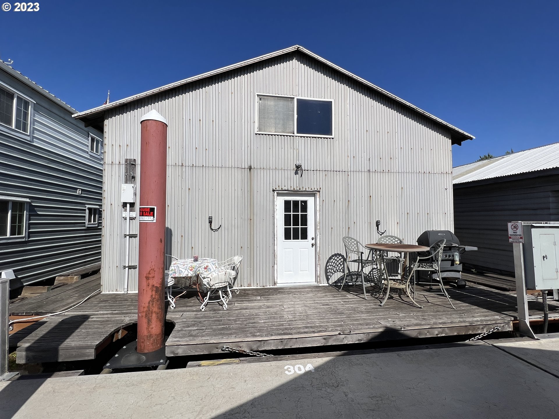 4 Port Marina DR, HoodRiver, OR 97031