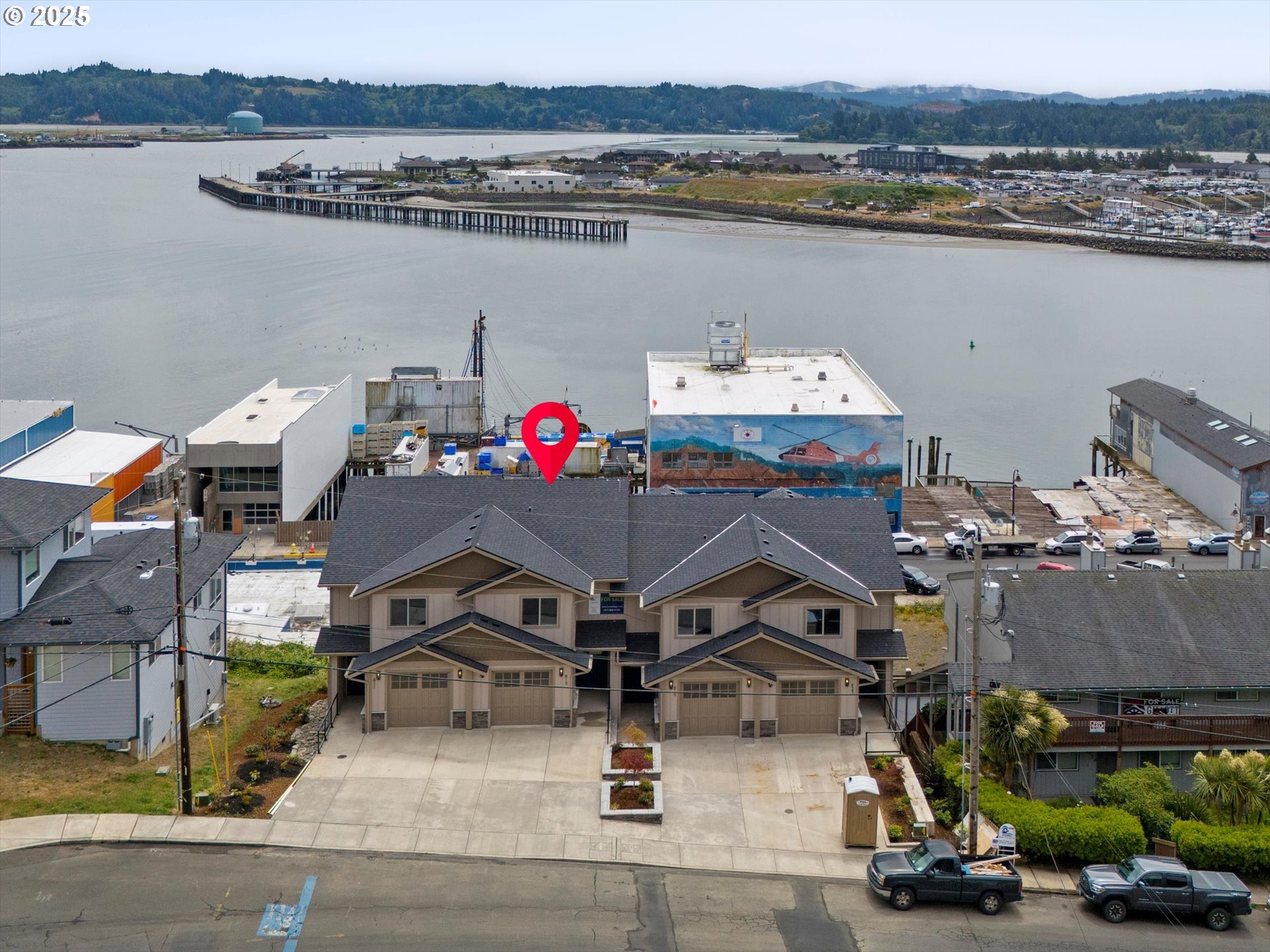 815 13TH ST, Newport, OR 97365