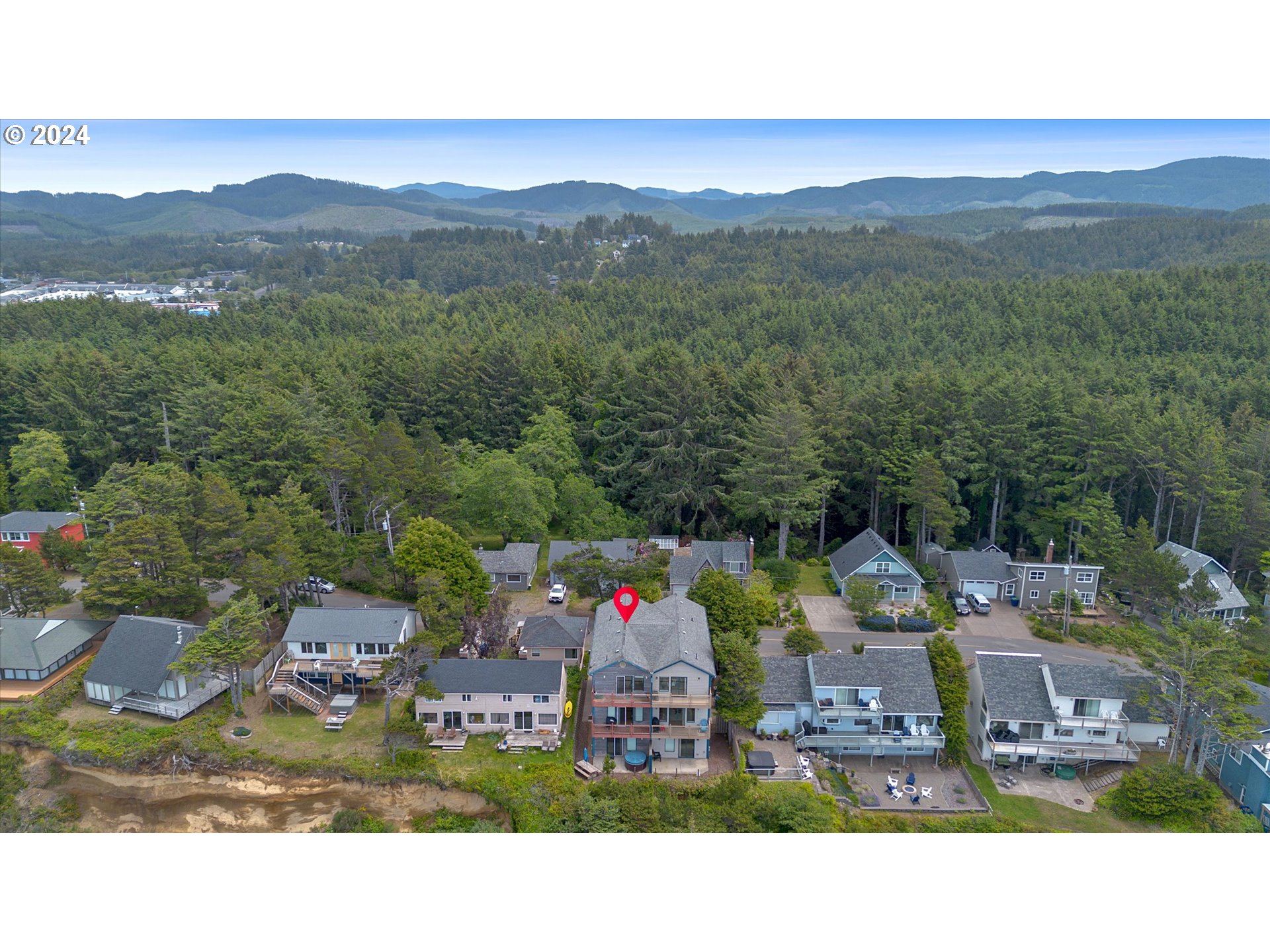 1933 COAST AVE, LincolnCity, OR 97367