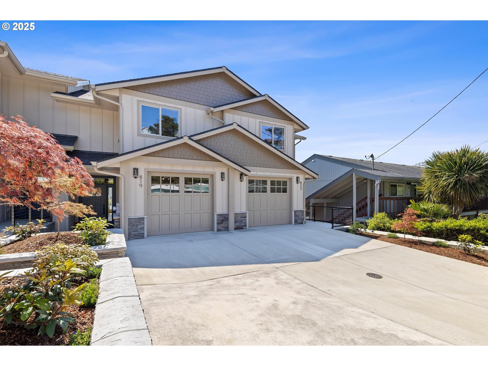 819 13TH ST, Newport, OR 97365