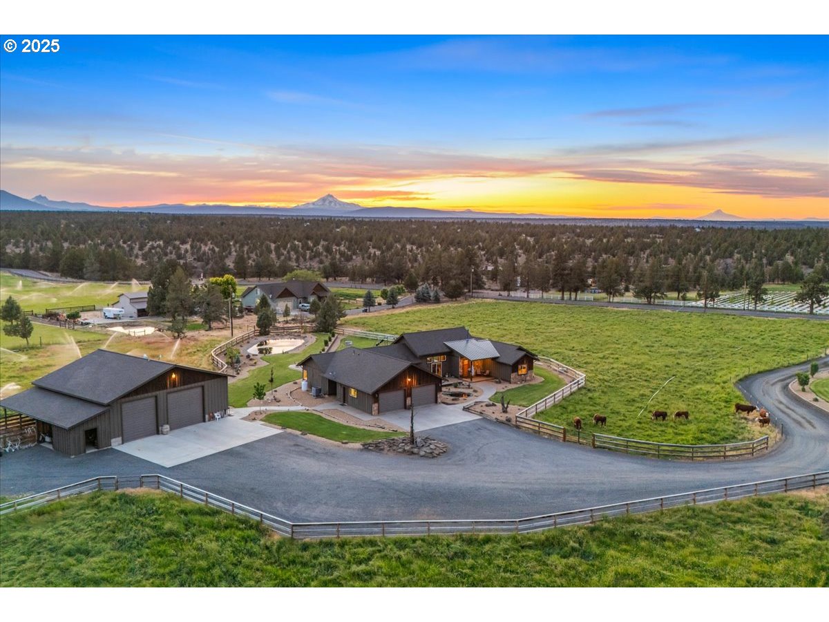 6150 KINGWOOD AVE, Redmond, OR 97756