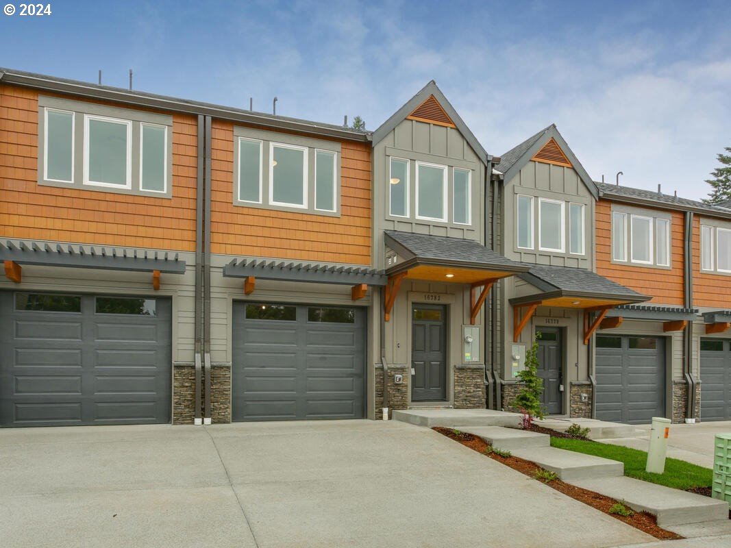 16809 CHULA VISTA AVE, Sandy, OR 97055