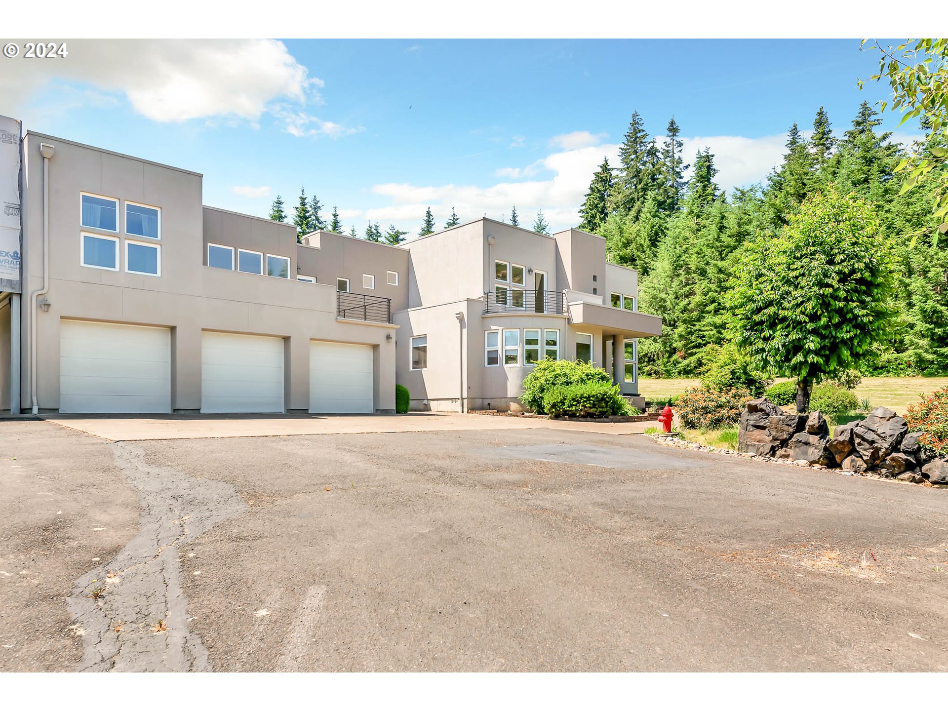 35956 HIGHWAY 58, PleasantHill, OR 97455