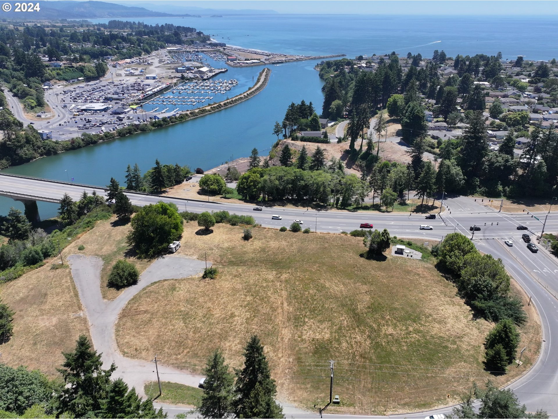 205 BANK CHETCO RIVER RD, Brookings, OR 97415