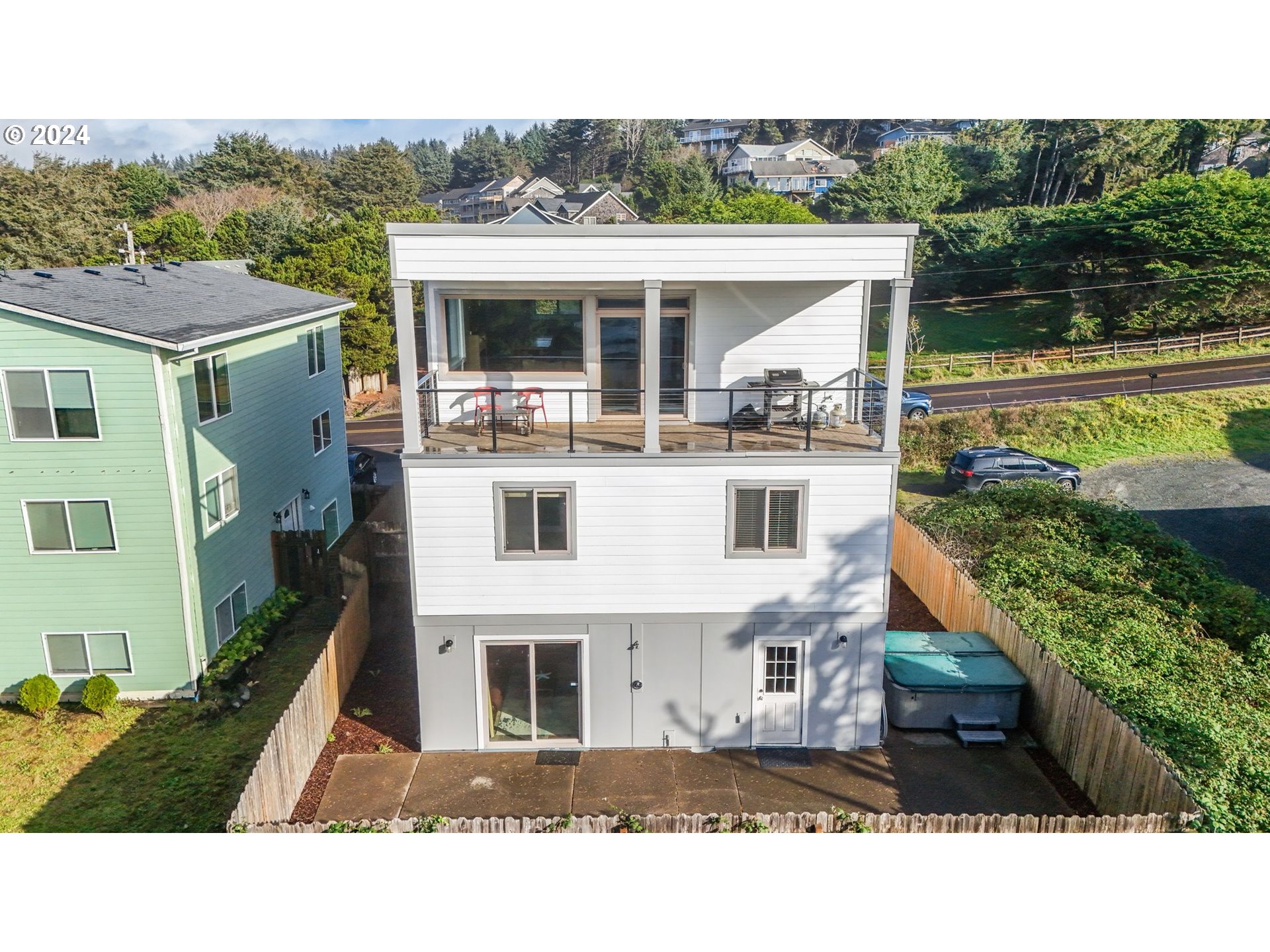 5545 LOGAN RD, LincolnCity, OR 97367
