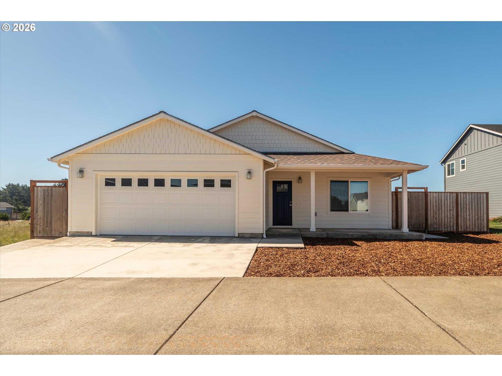746 Seacrest DR, Bandon, OR 97411