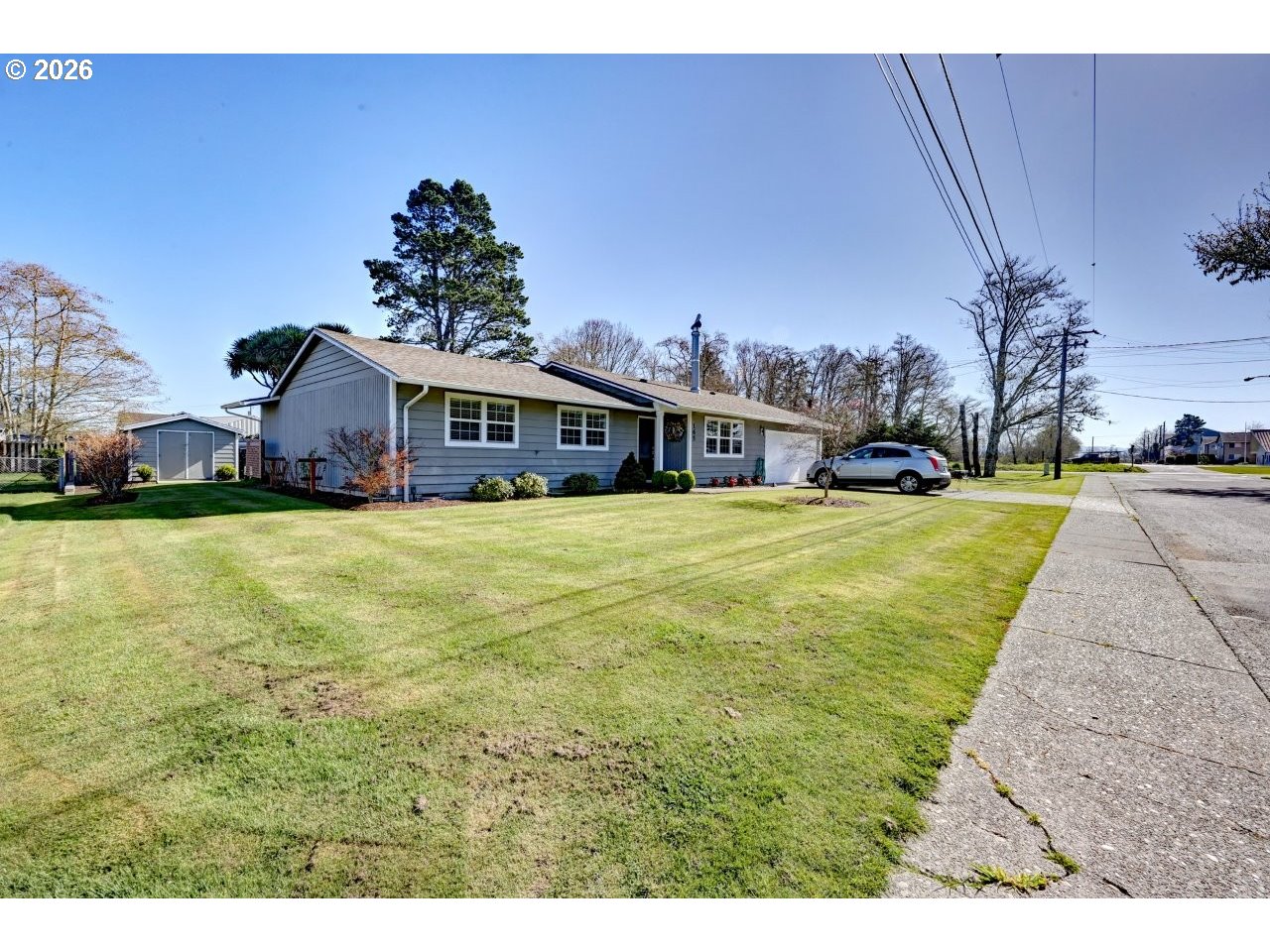 165 1ST ST, Warrenton, OR 97146