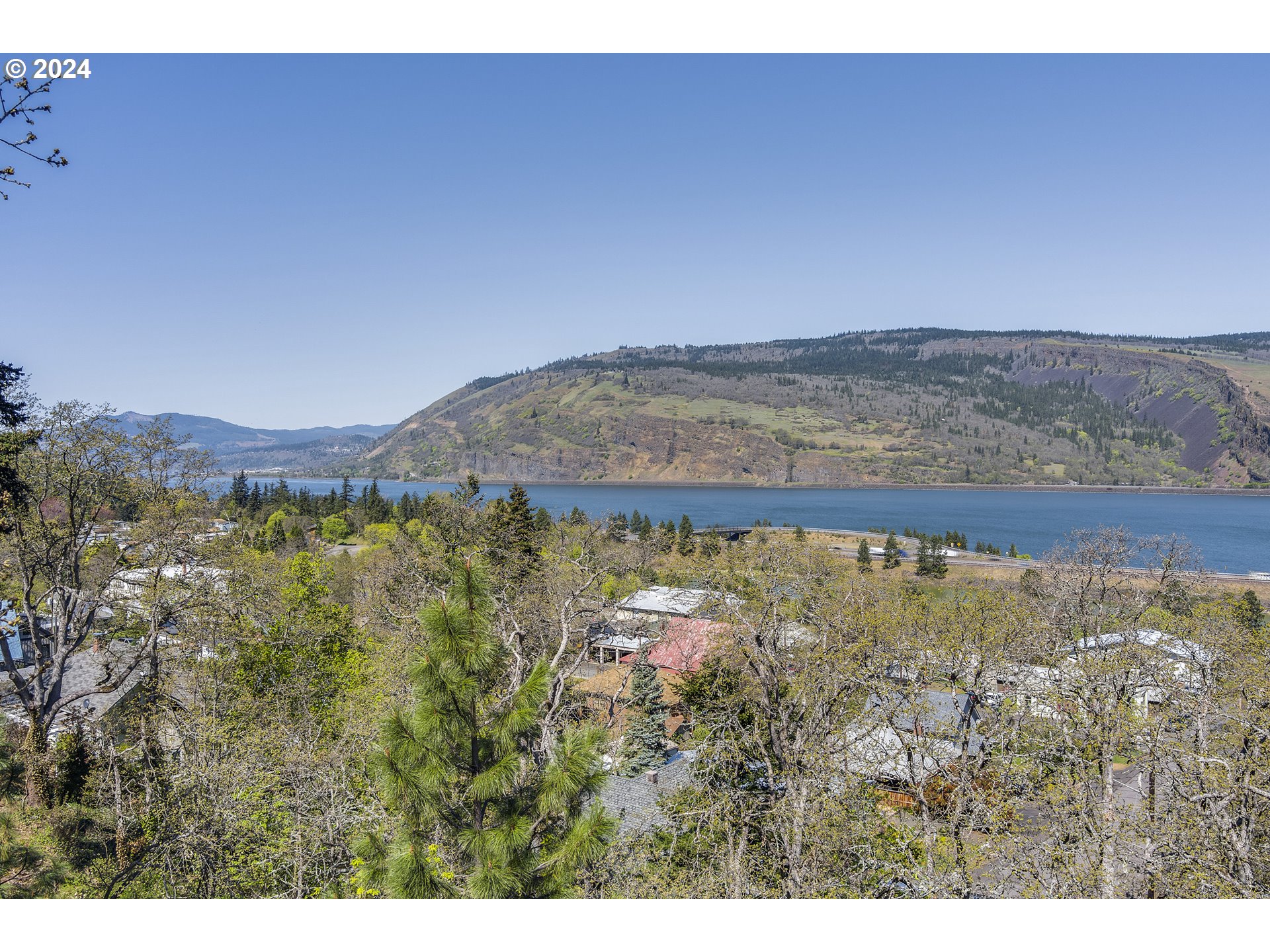 775 Fifth AVE, Mosier, OR 97040