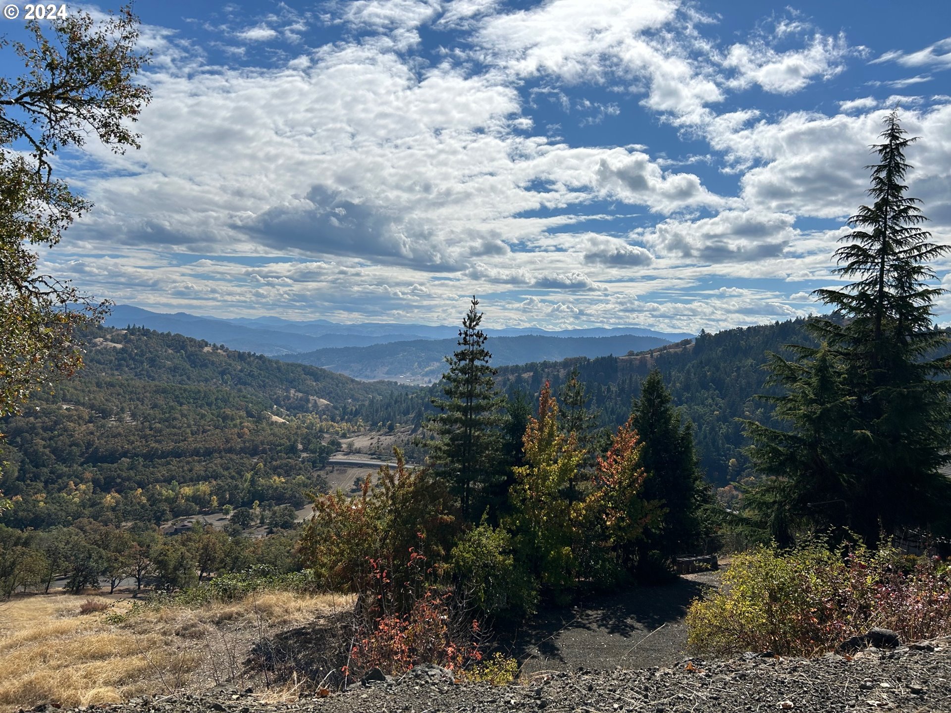 EAGLE DR, Roseburg, OR 97471