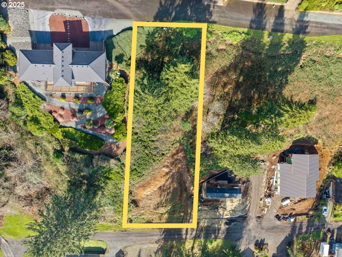 612 Fir AVE, Garibaldi, OR 97118