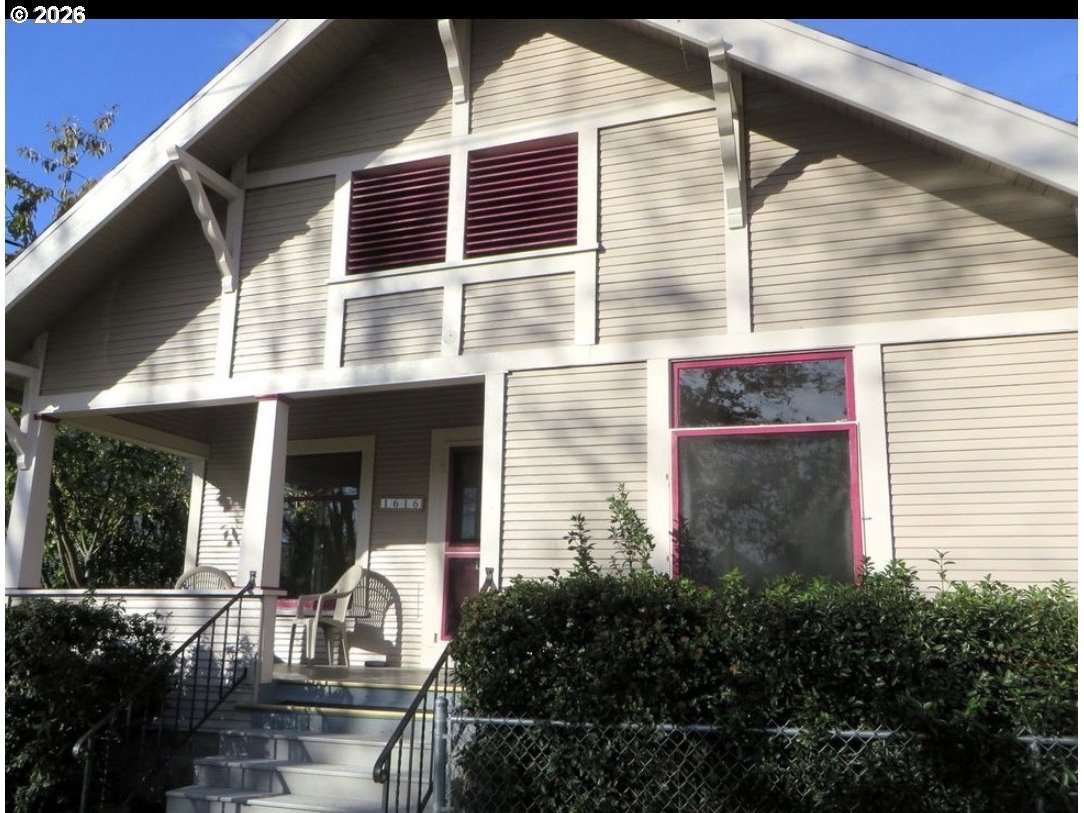 1616 COMMERCIAL AVE, Roseburg, OR 97470