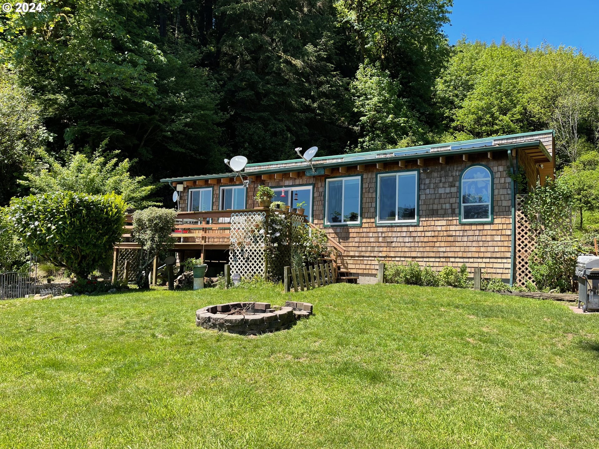 83126 SILTCOOS STATION RD, Westlake, OR 97493